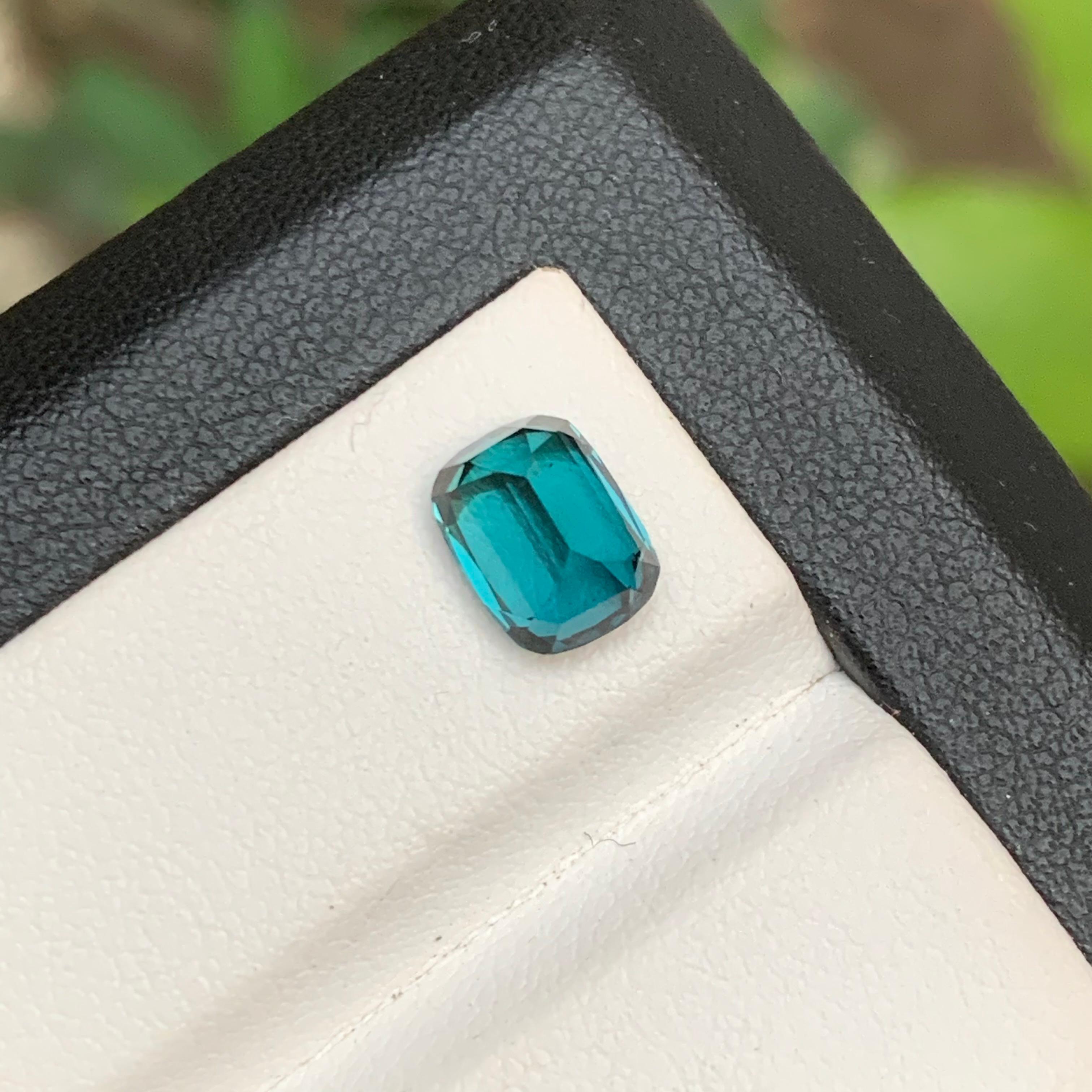 Women's or Men's Inky Blue Natural Tourmaline Ring Loose Gemstone 1.90Ct Cushion Cut for Jewelry For Sale