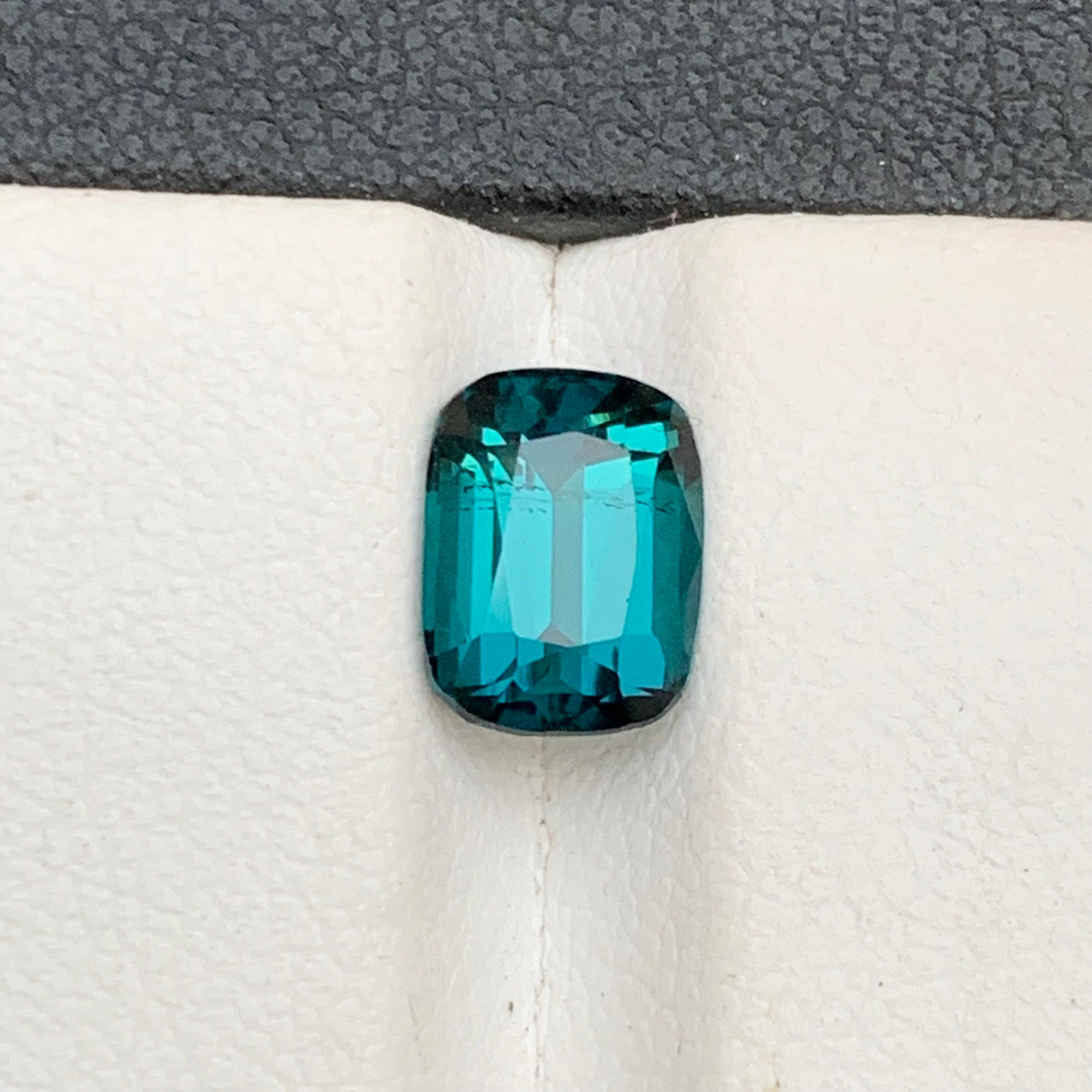 Inky Blue Natural Tourmaline Ring Loose Gemstone 1.90Ct Cushion Cut for Jewelry For Sale 4