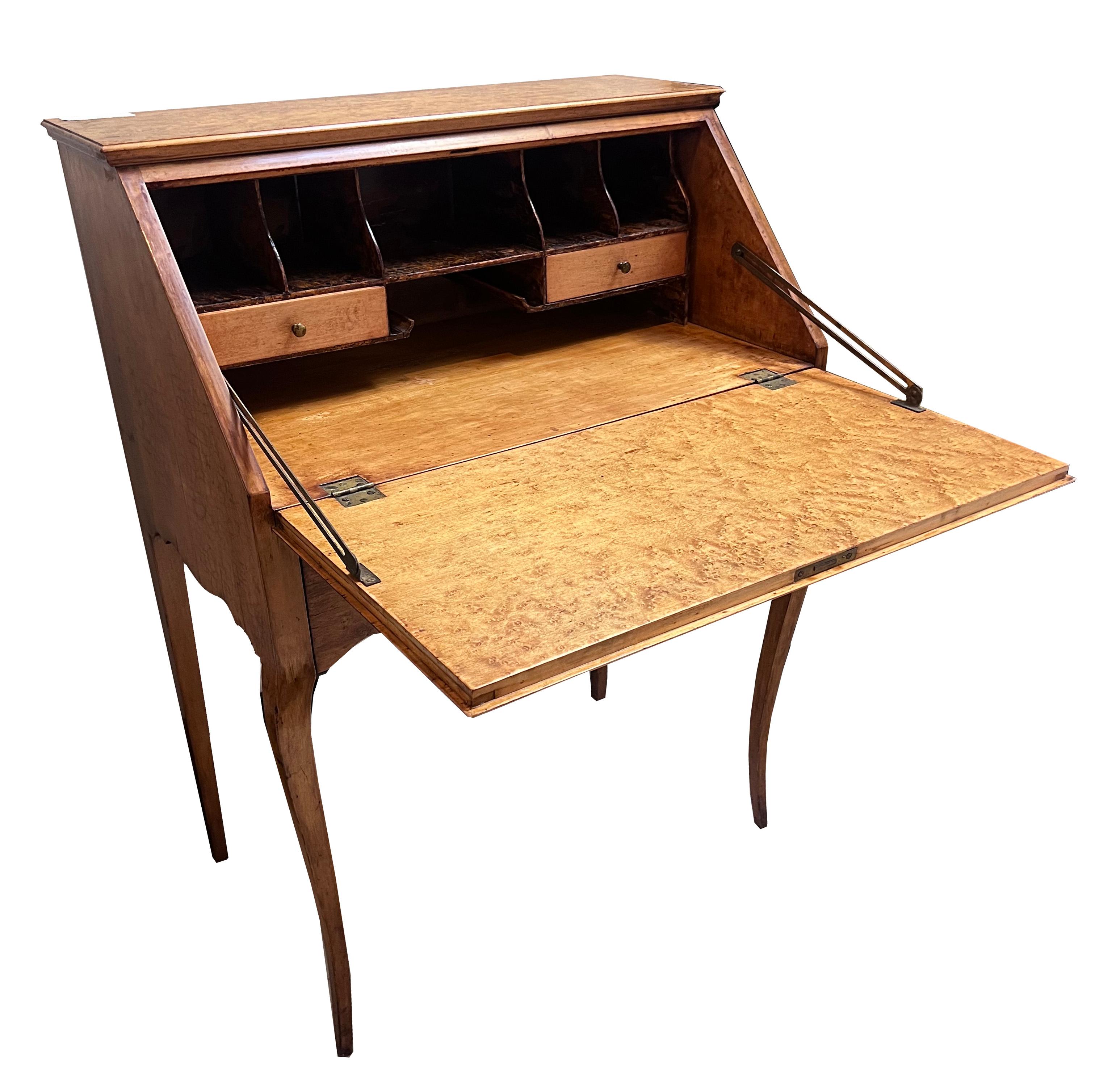 Inlaid Birdseye Maple Secretary Desk 19th Century In Good Condition In Sag Harbor, NY