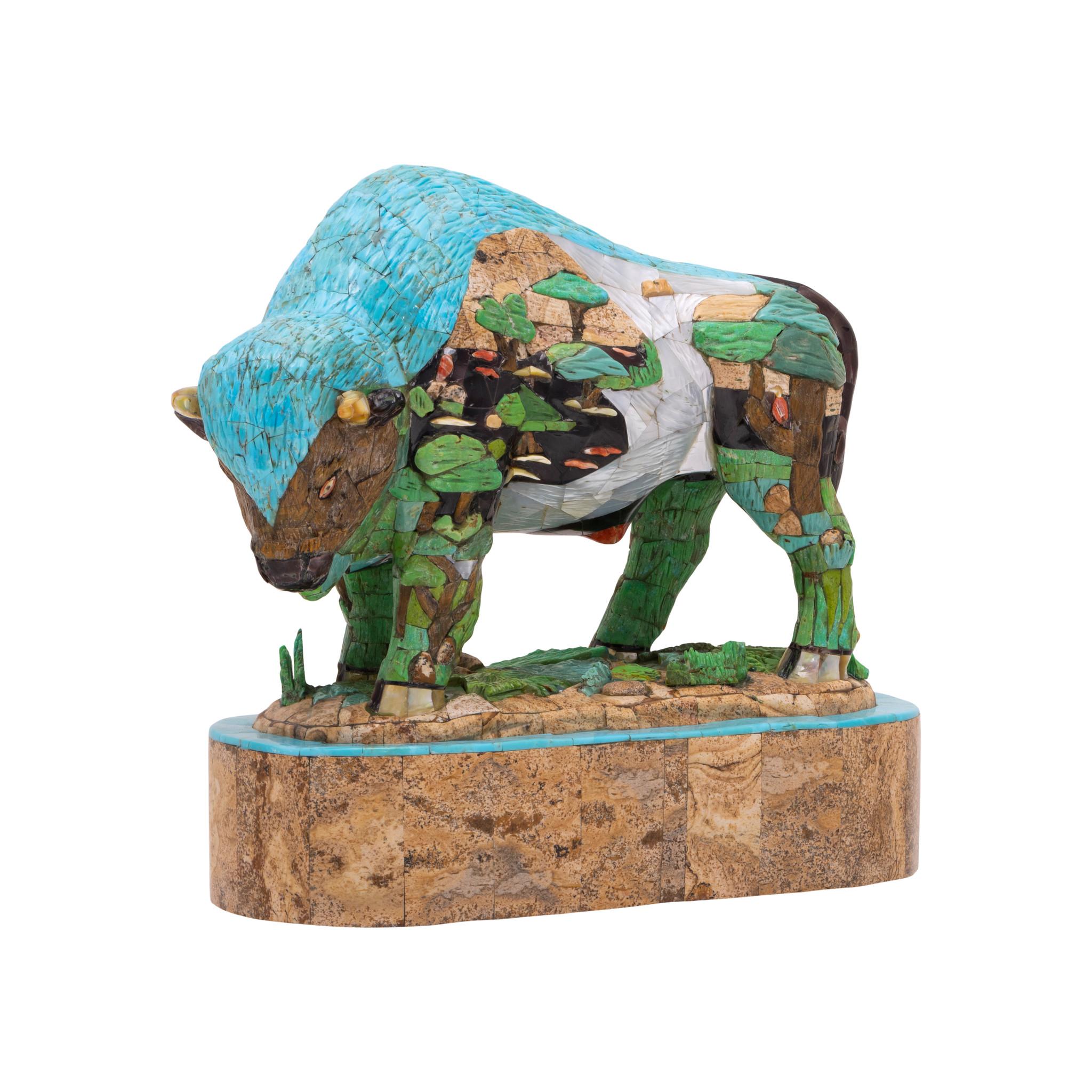 Sculpture de buffle incrustée Bon état - En vente à Coeur d Alene, ID