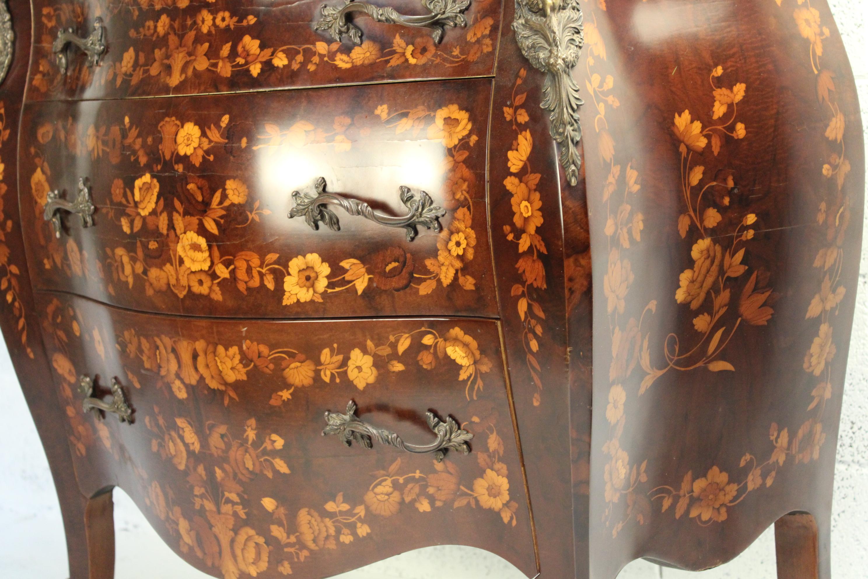 Early XX. Century Louis XVI Style Marquetry Chest of Drawers circa 1920 France In Good Condition In Torino, IT