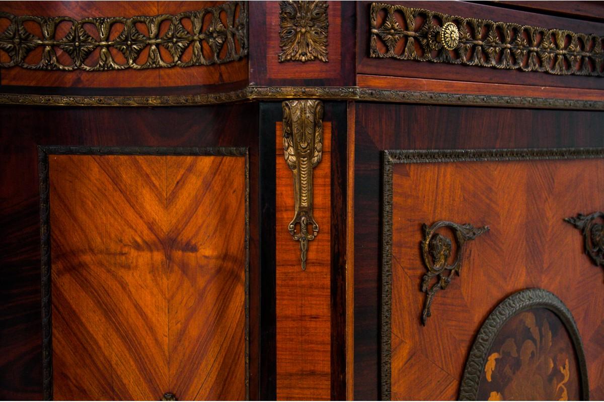 Inlaid chest of drawers, Italy, mid-19th century. For Sale 3