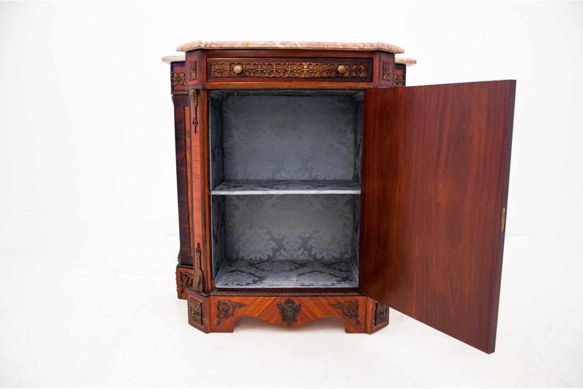 Mid-19th Century Inlaid chest of drawers, Italy, mid-19th century. For Sale