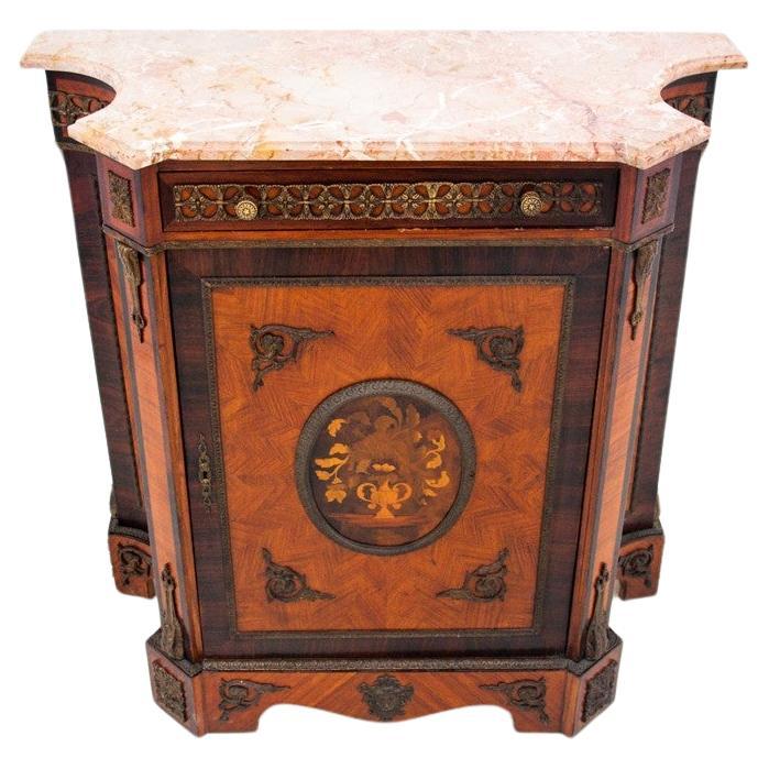 Inlaid chest of drawers, Italy, mid-19th century. For Sale