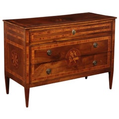 Commode marquetée, noyer, Italie, 18e-19e siècle