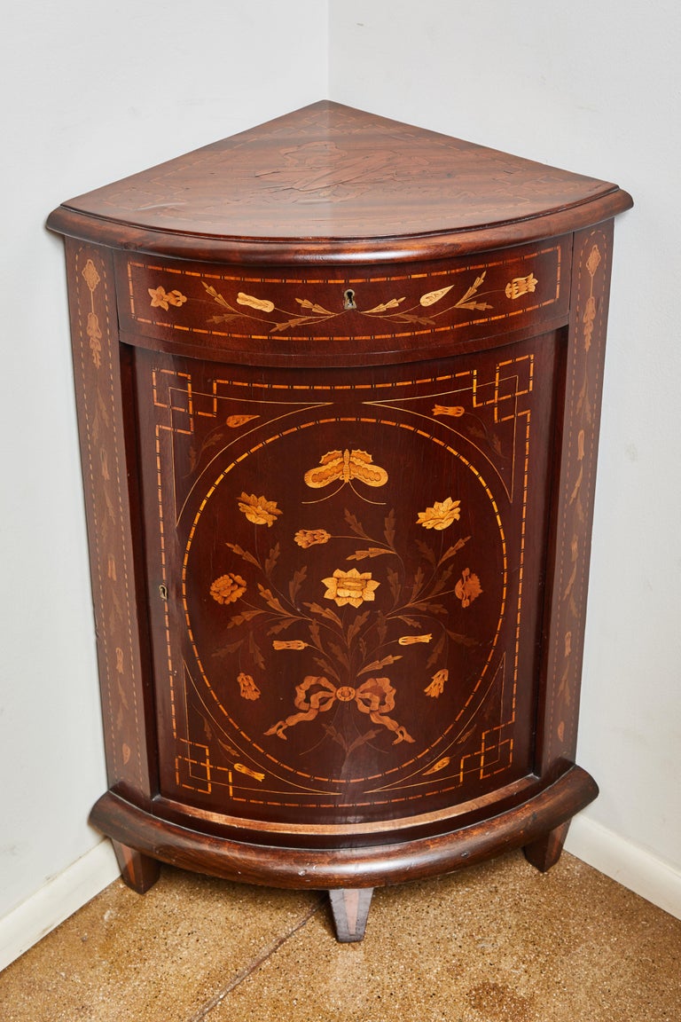 Inlaid Corner Piece For Sale at 1stDibs