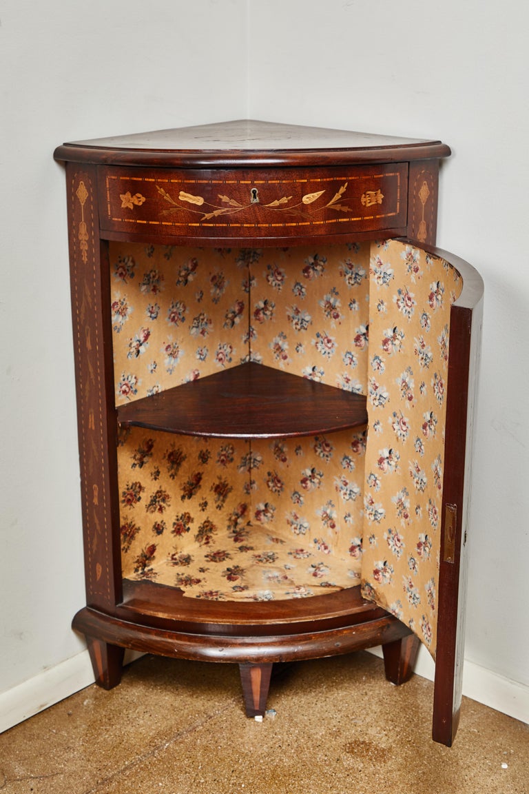 Inlaid Corner Piece For Sale at 1stDibs