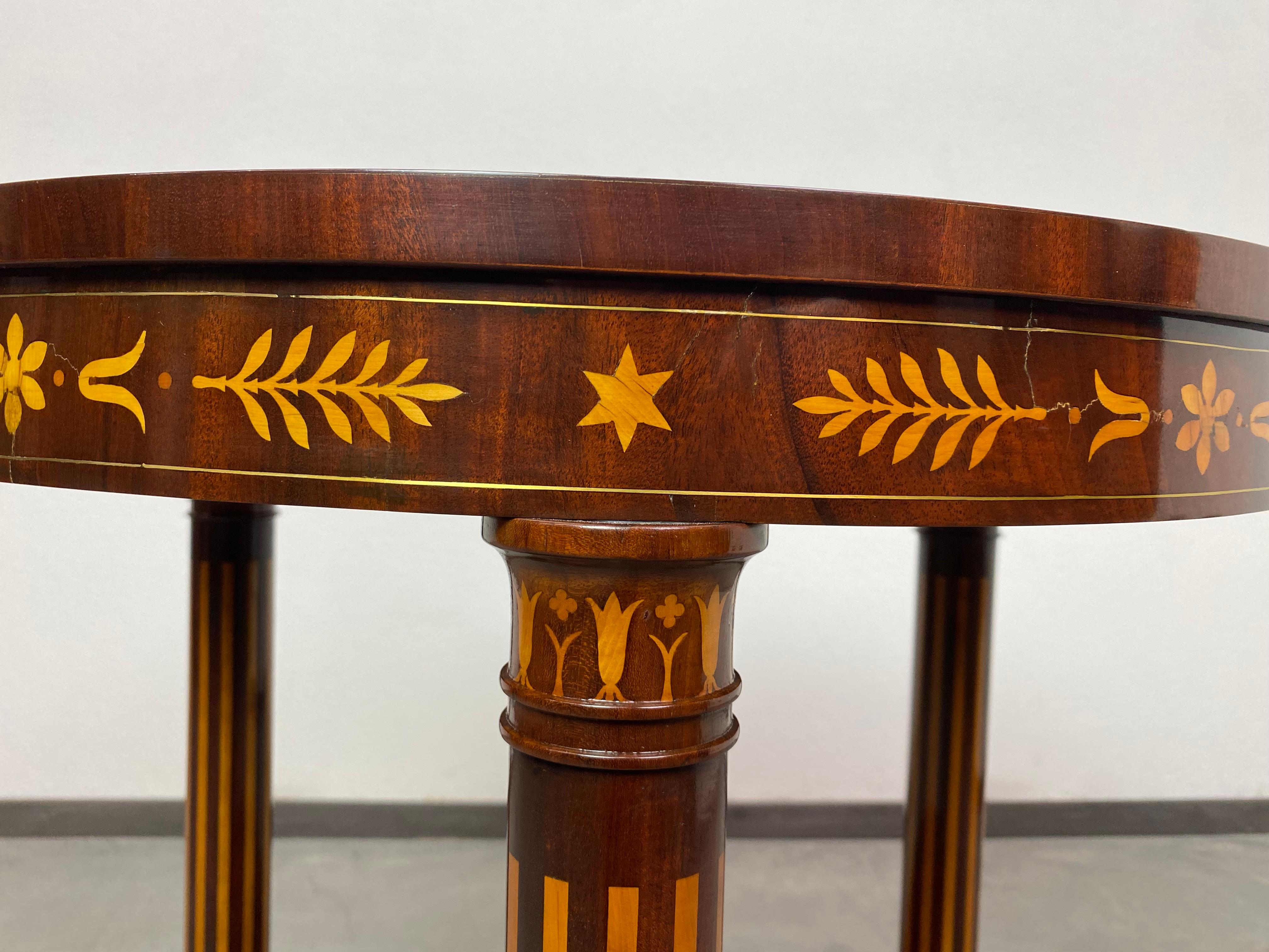 Inlaid empire side table circa 1800 For Sale 2