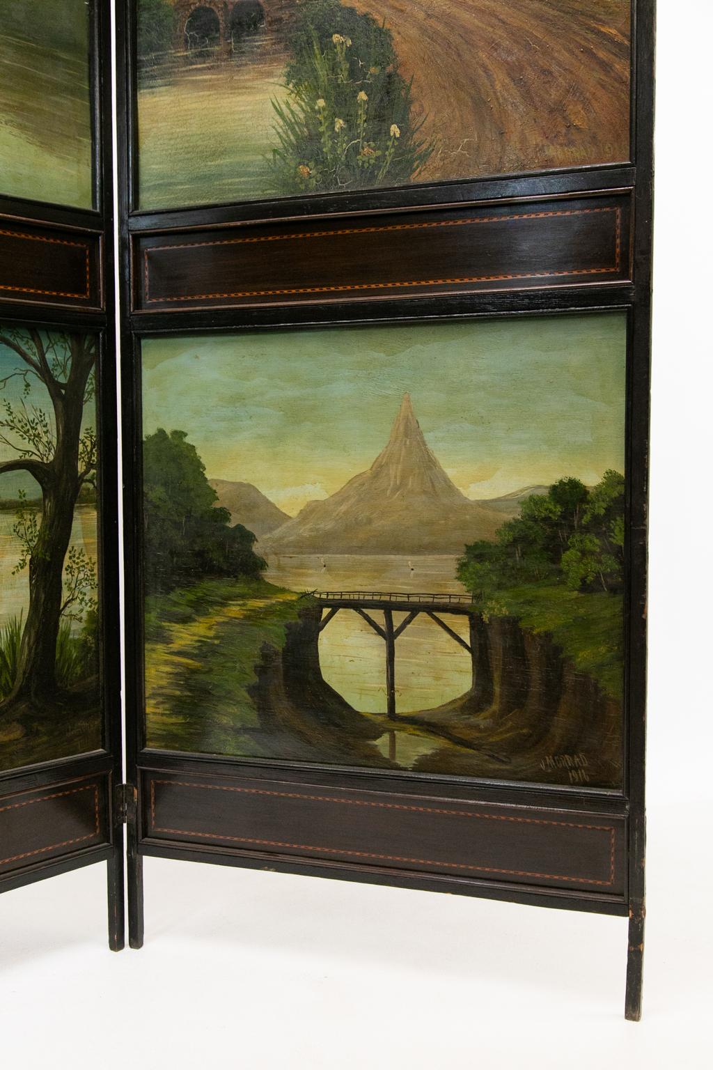 Inlaid English Mahogany Two Fold Screen In Good Condition In Wilson, NC