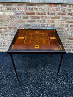Table de jeu pliante en marqueterie