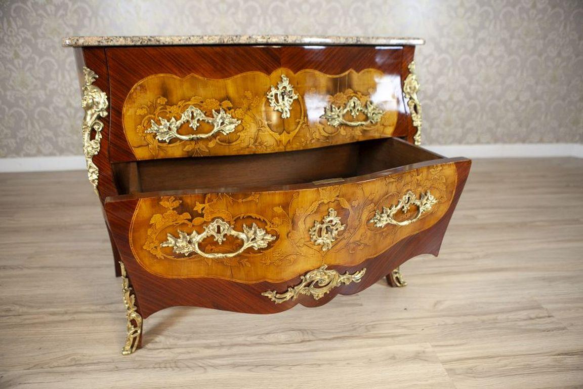 Commode in stile francese del XVIII/XIX secolo con piano in granito in vendita 1