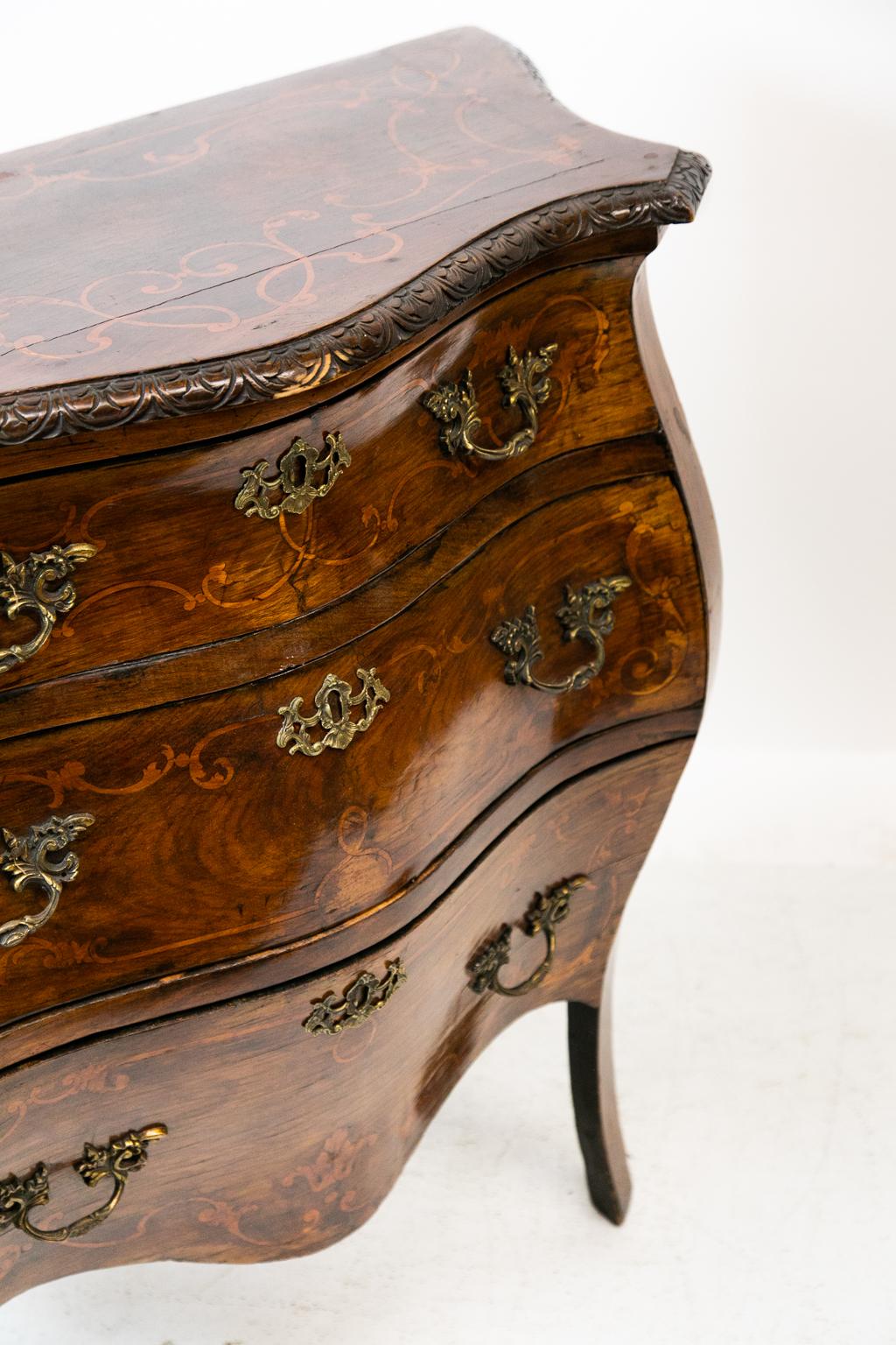 Inlaid French Serpentine Bombe Three-Drawer Chest 1