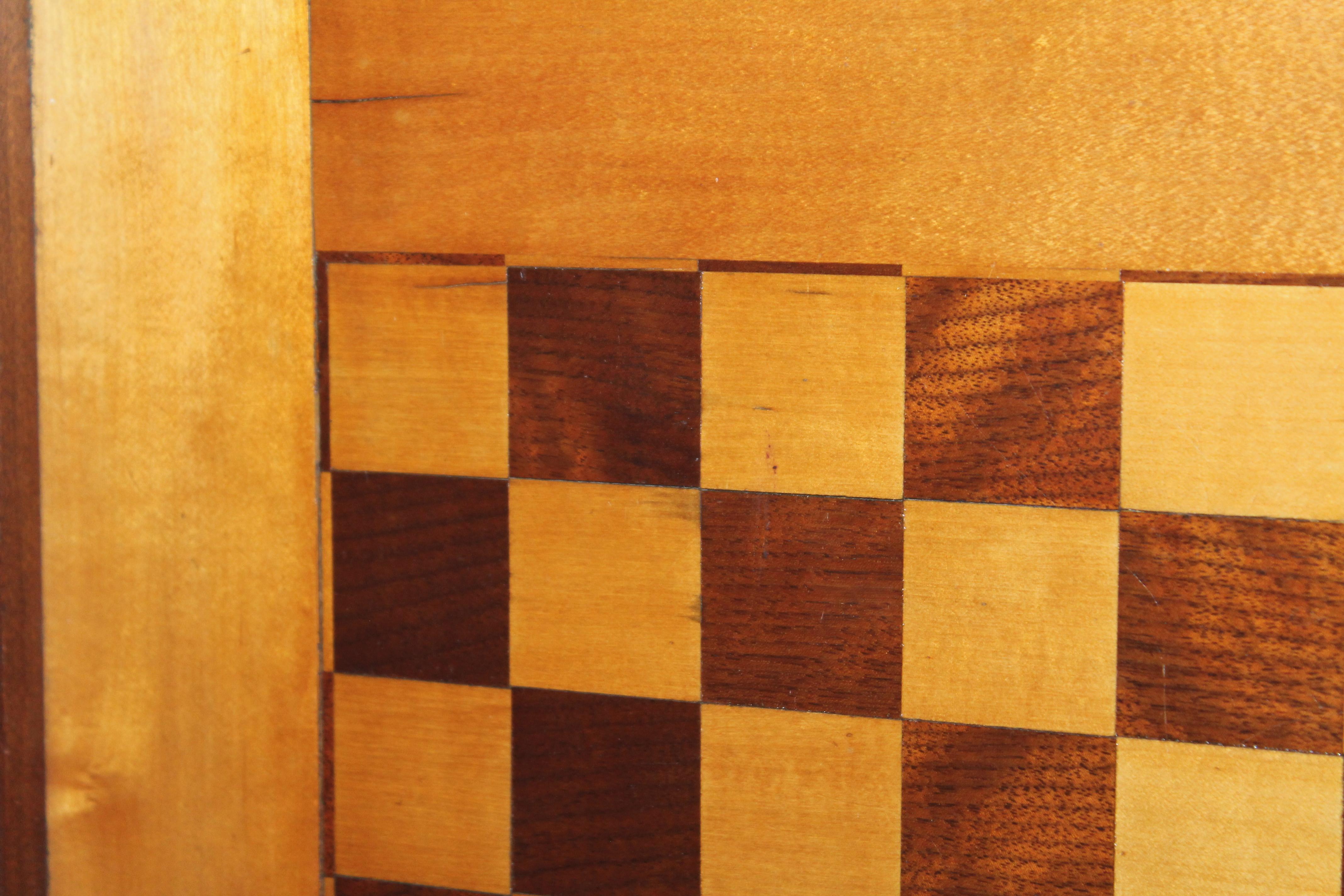 Planche de jeu incrustée, surdimensionnée, vers 1930 Bon état - En vente à Los Angeles, CA