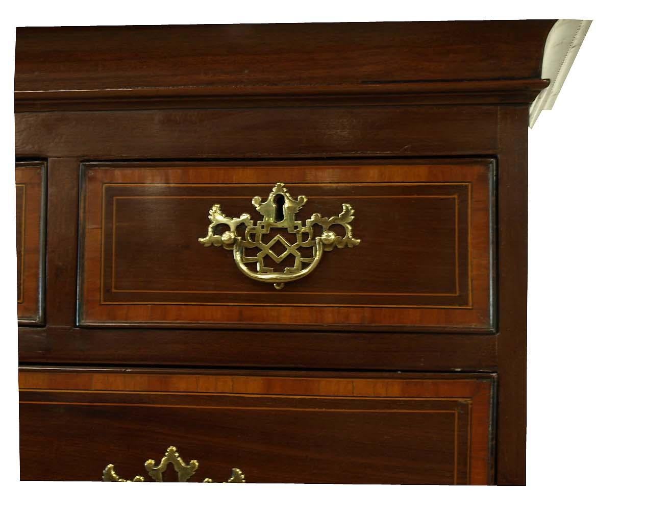 Inlaid George III Chest on Chest In Good Condition For Sale In Wilson, NC