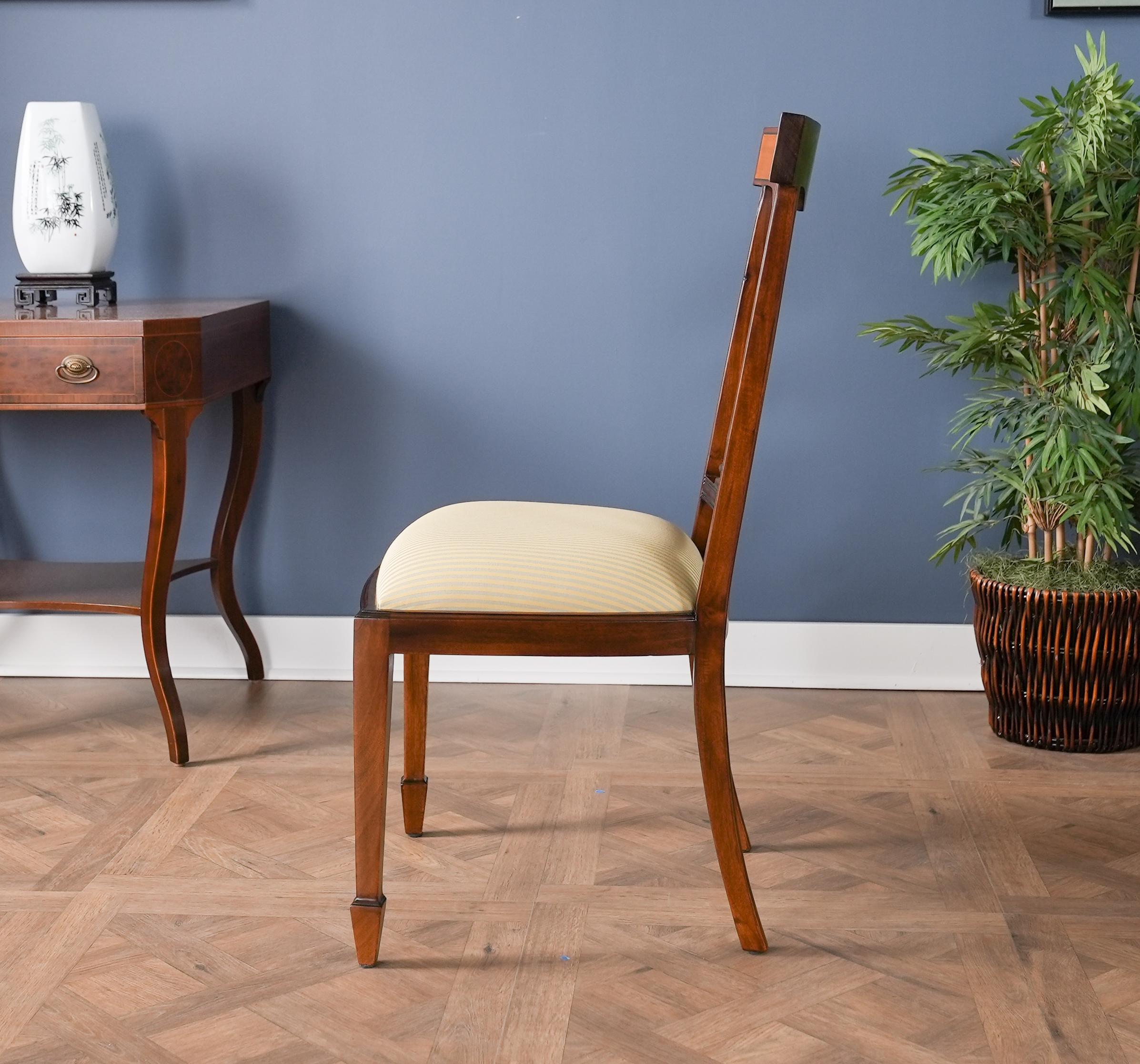 Hepplewhite-Stühle mit Intarsien, 10er-Set im Angebot 10