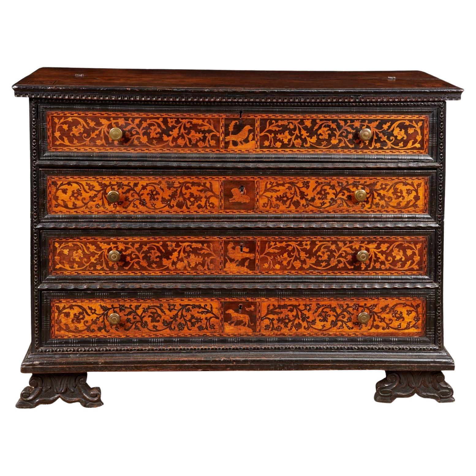 Inlaid Italian Chest im Angebot