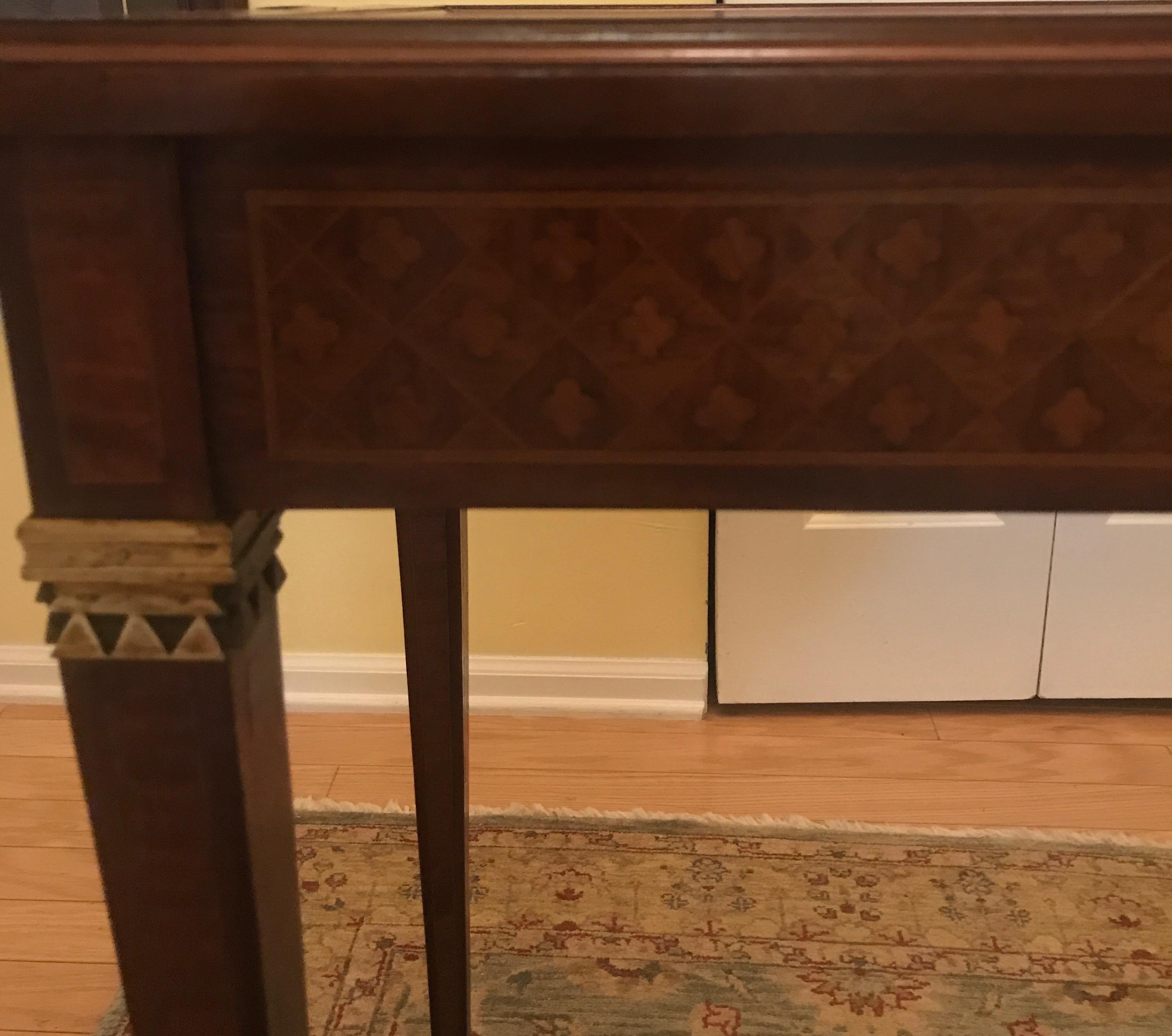 Inlaid Mahogany and Ormolu Mounted Bijouterie Vitrine  Side Table In Excellent Condition In Lambertville, NJ