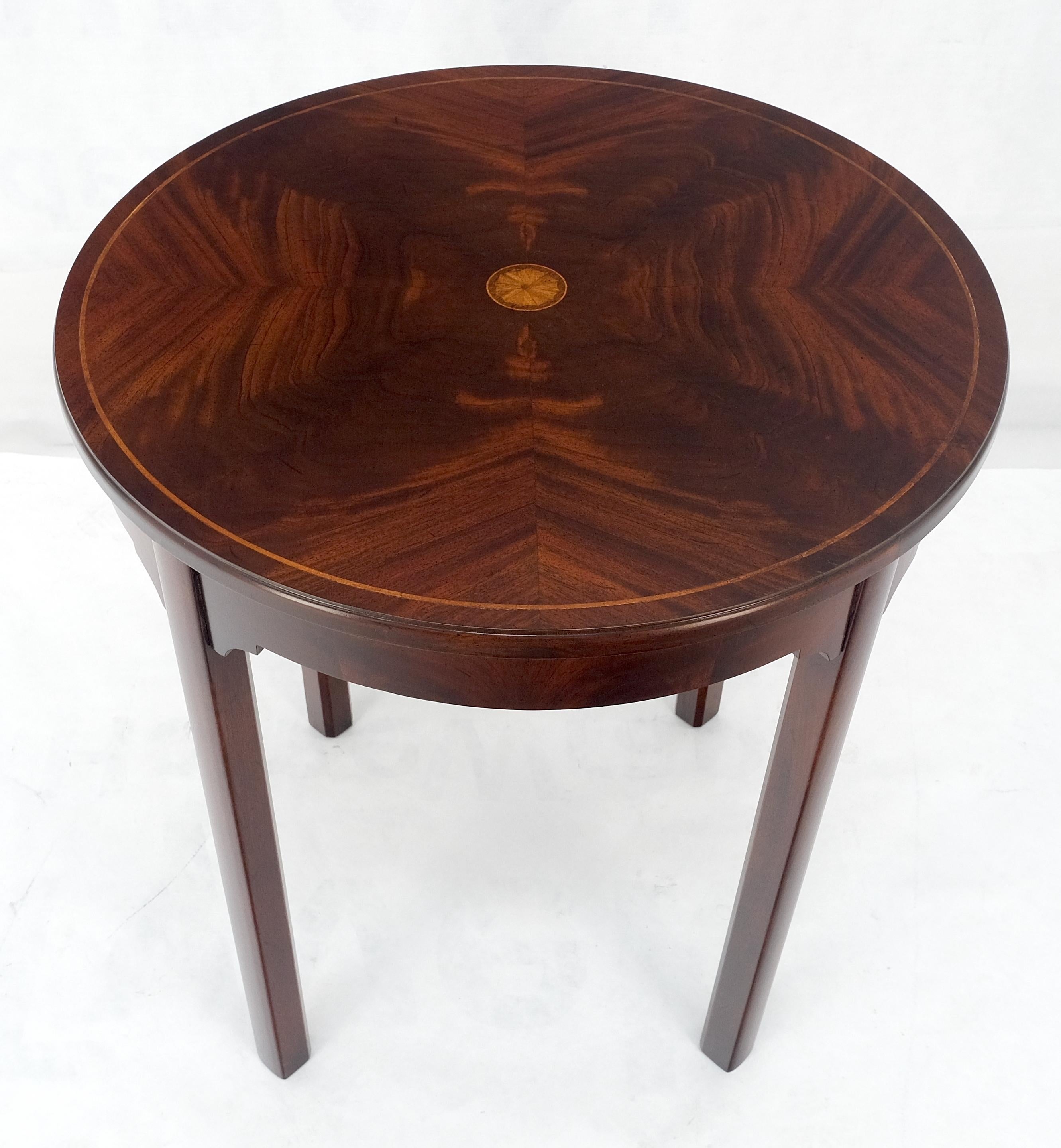 Fédéral Table d'appoint à lampe à plateau rond 26
