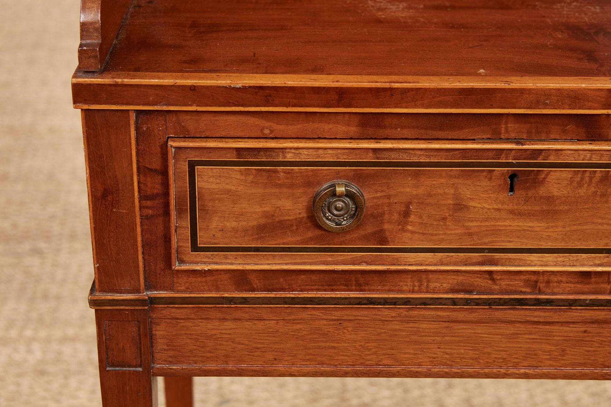 Inlaid Mahogany Hall Table For Sale 3