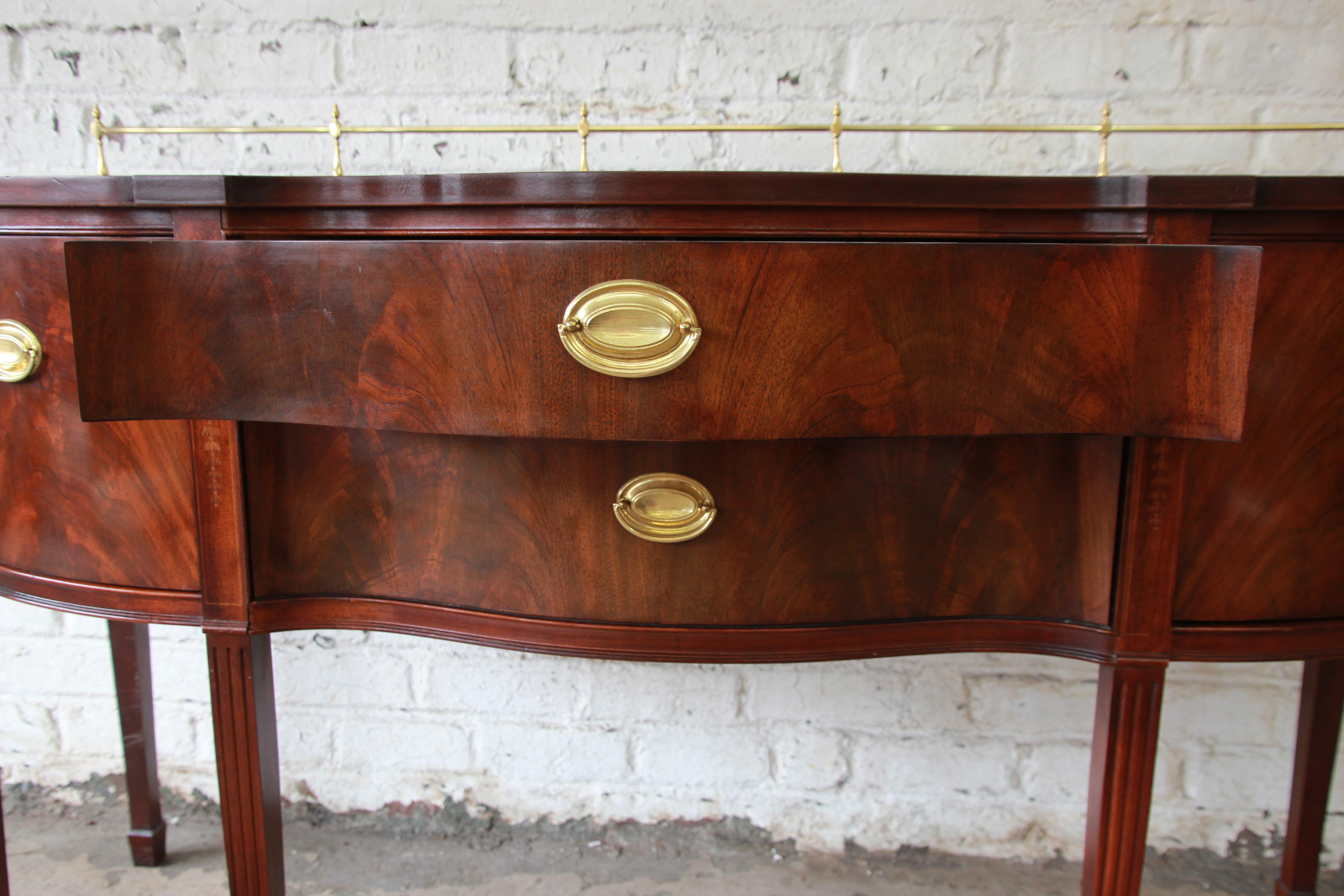 Inlaid Mahogany Hepplewhite Style Sideboard Buffet by Thomasville In Fair Condition In South Bend, IN
