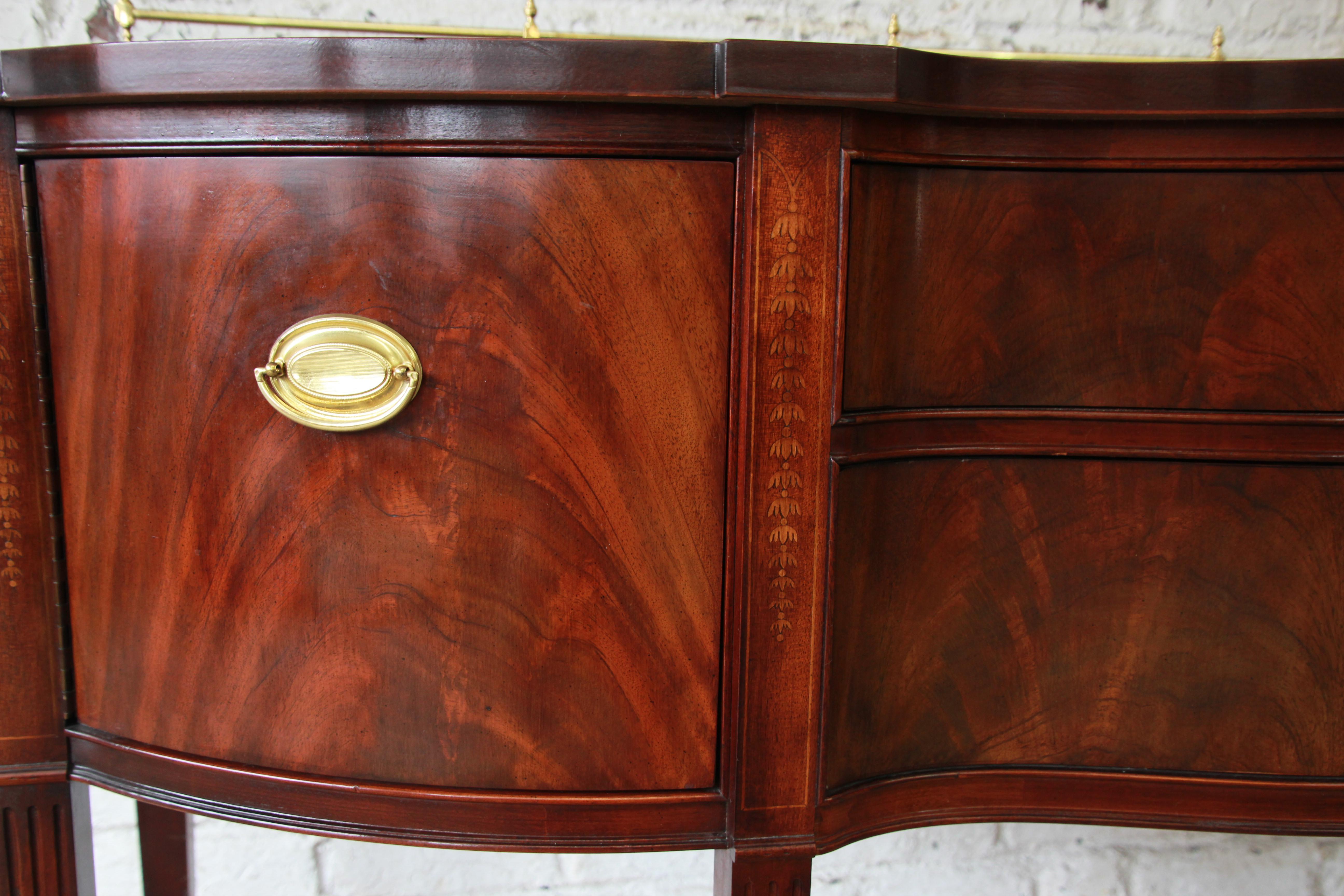 Late 20th Century Inlaid Mahogany Hepplewhite Style Sideboard Buffet by Thomasville