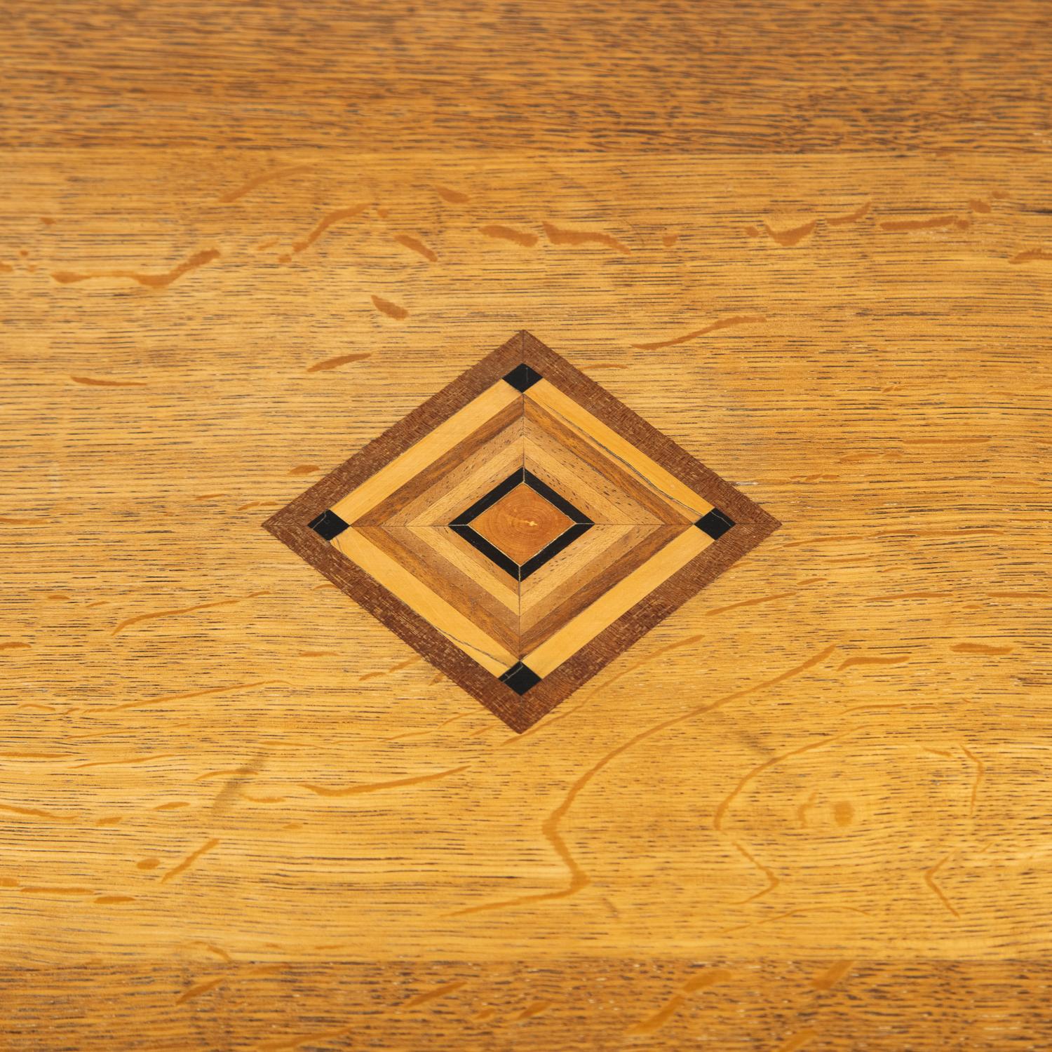 Inlaid Oak Side Table In Good Condition For Sale In London, GB