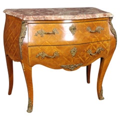 Intarsien-Olivenholz Italienisch Französisch Louis XV Stil Marmor Kommode gemacht