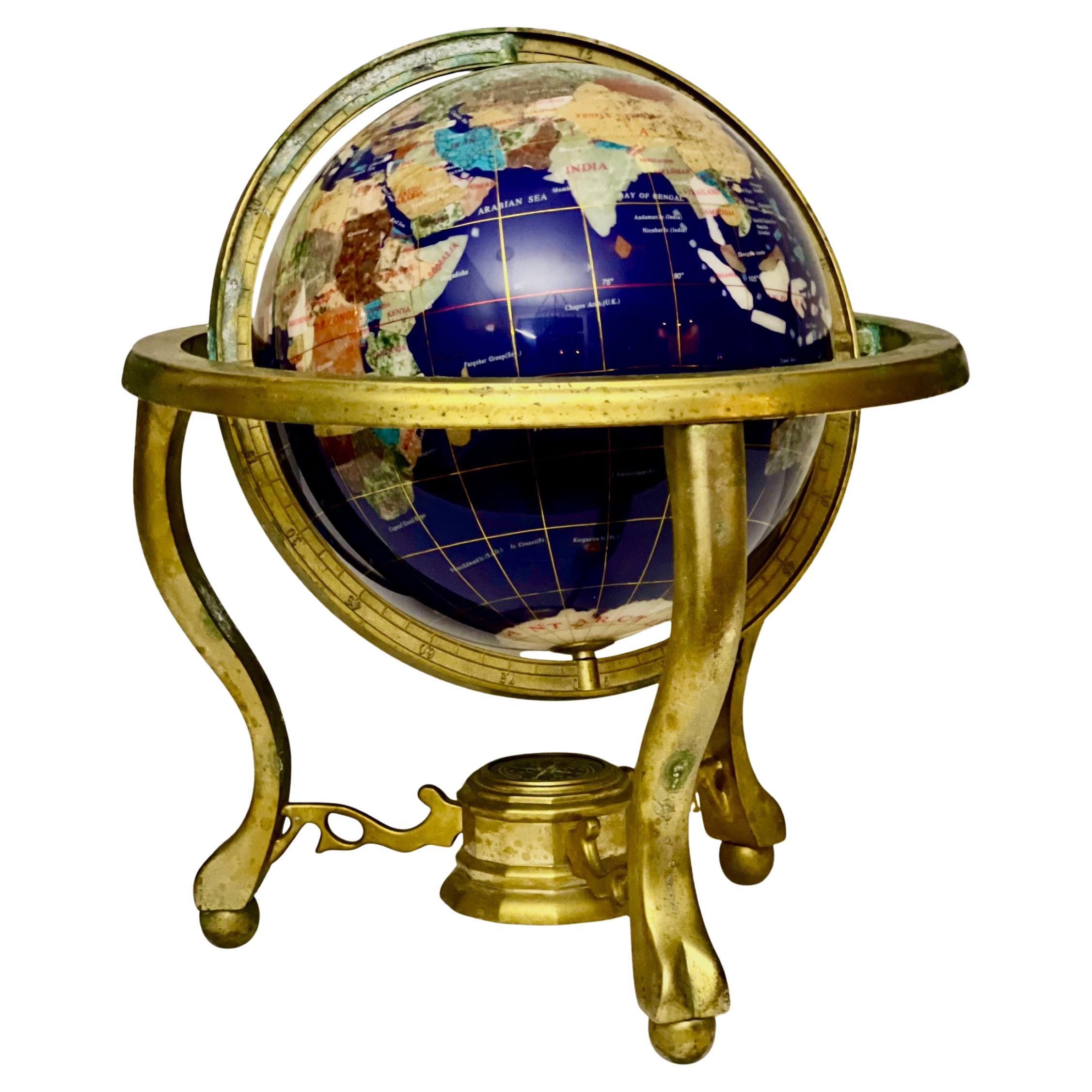 Globe terrestre de table en pierre précieuse Pietra Dura incrustée sur support en laiton en vente
