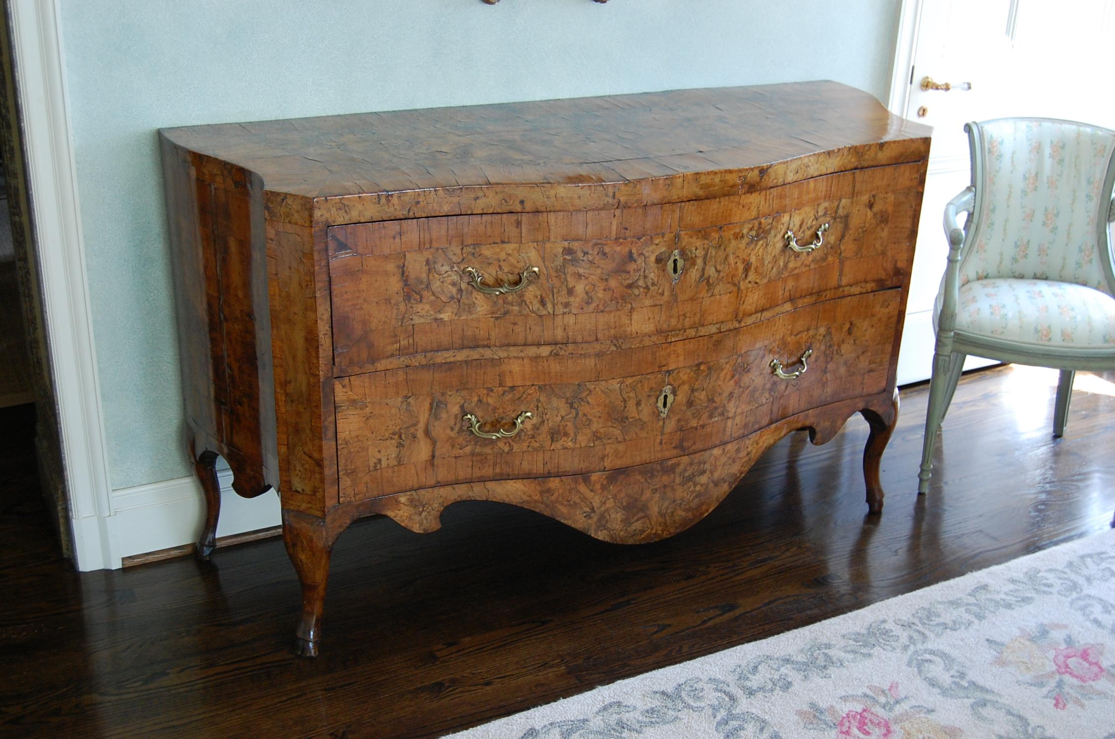 Louis XV Inlaid Serpentine Italian Olive Wood Two-Drawer Commode, Mid-18th Century For Sale