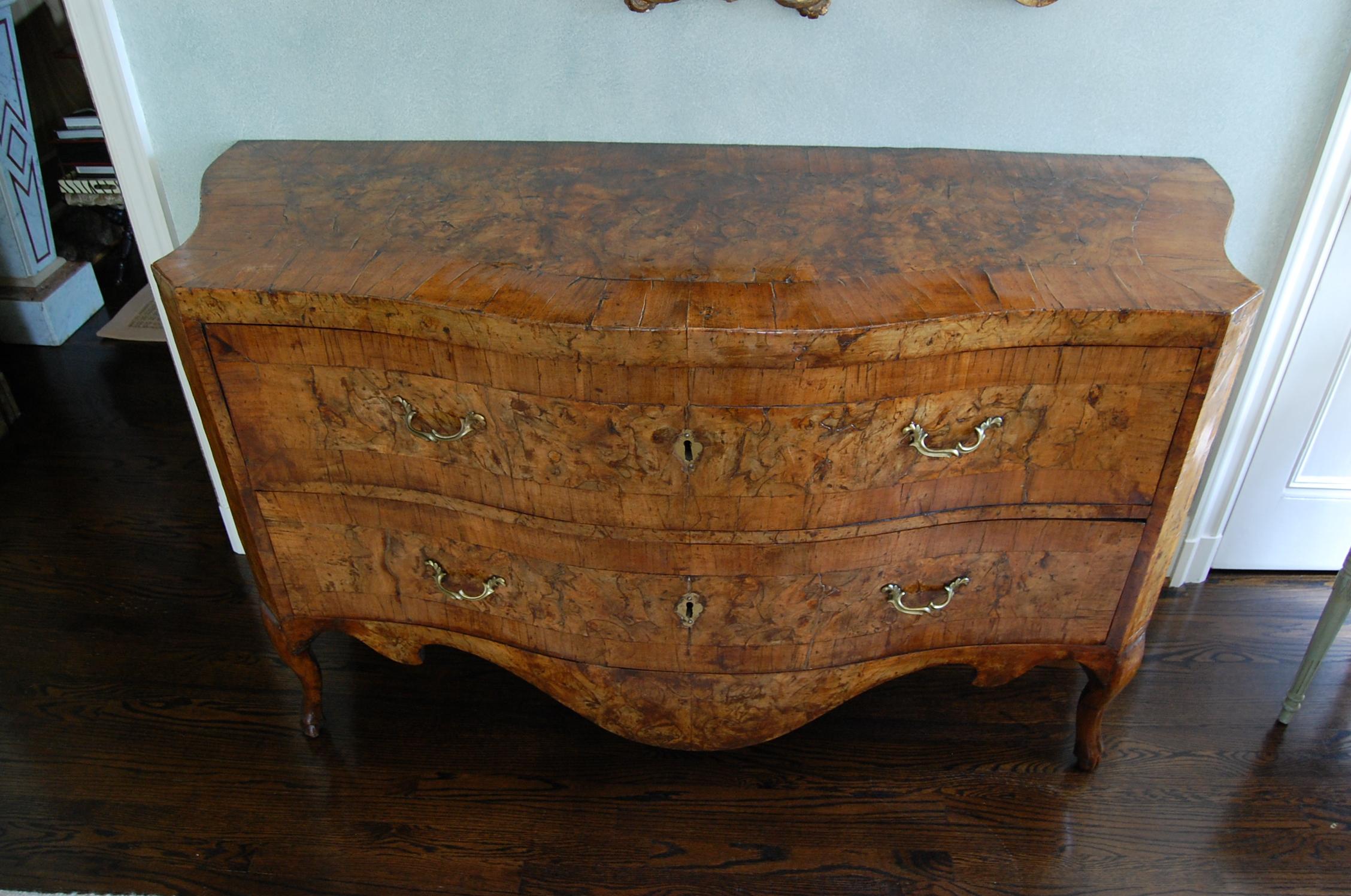 Inlaid Serpentine Italian Olive Wood Two-Drawer Commode, Mid-18th Century In Good Condition For Sale In Pittsburgh, PA