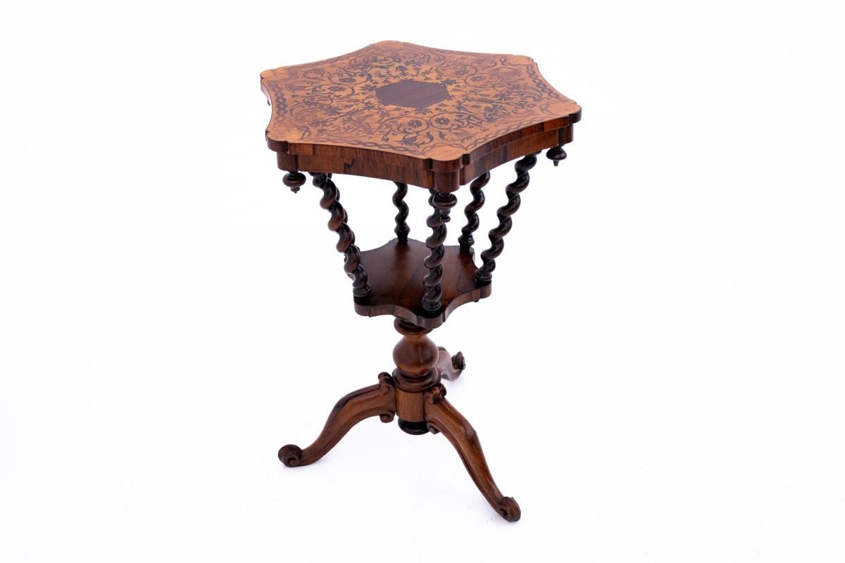 Table marquetée, France, vers 1880. Après la rénovation. en vente 4
