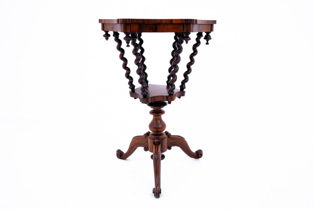 Biedermeier Table marquetée, France, vers 1880. Après la rénovation. en vente