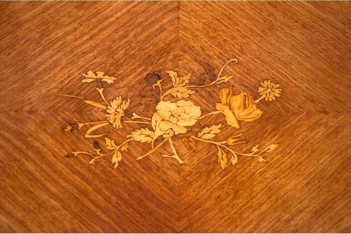 Inlaid Table, Northern Europe, circa 1940s In Good Condition In Chorzów, PL