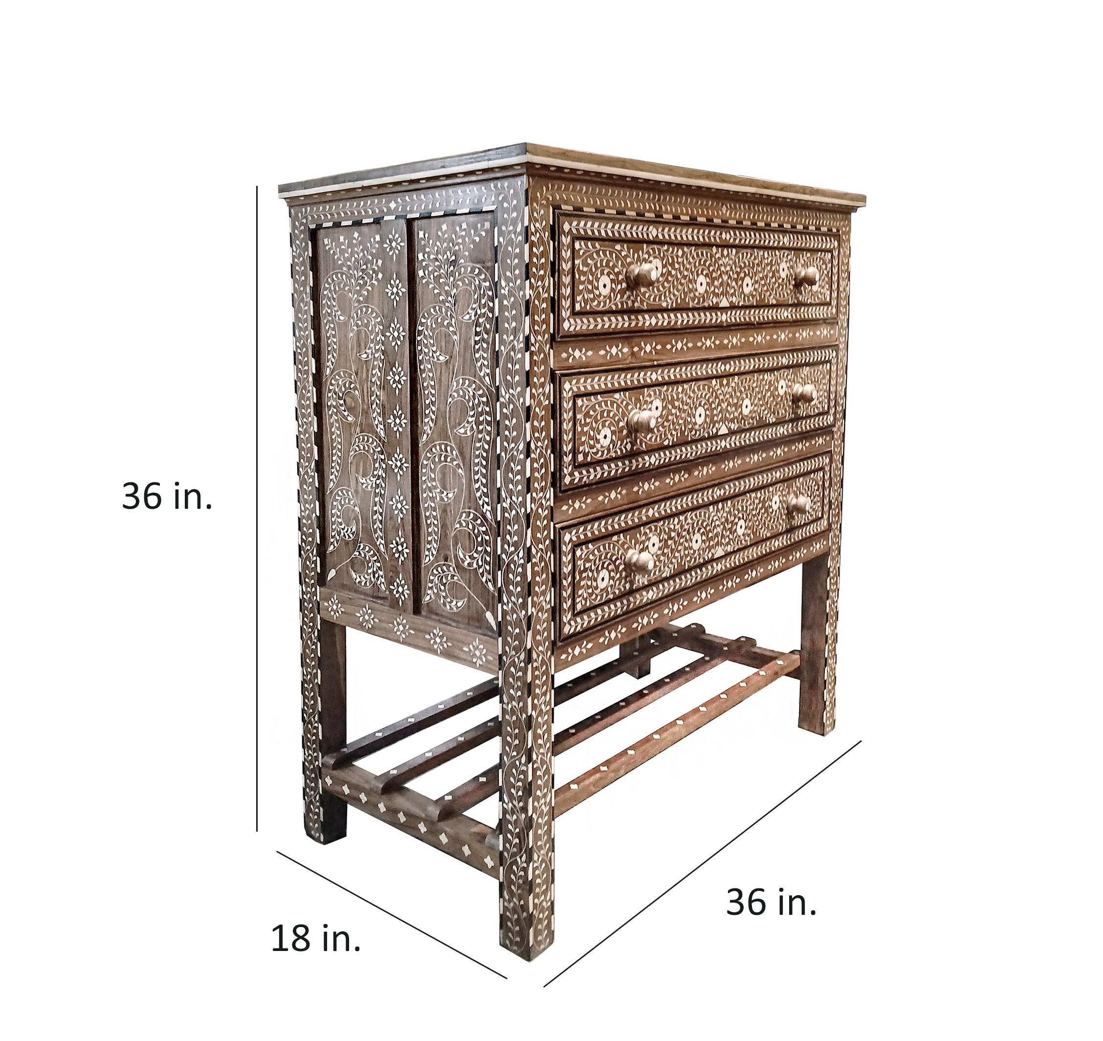 Cassettiera in teak intarsiato in vendita 6