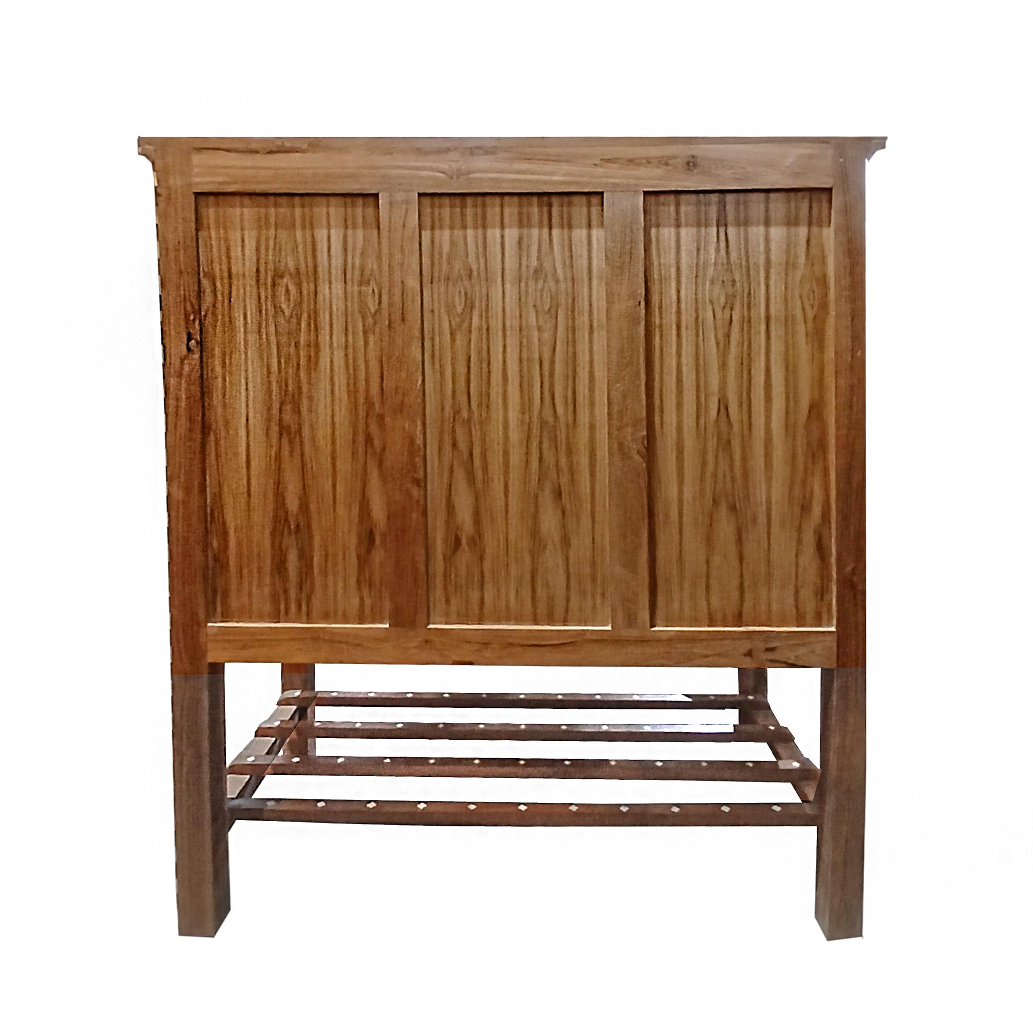 Inlaid Teak Chest of Drawers In condizioni ottime in vendita a New York, NY