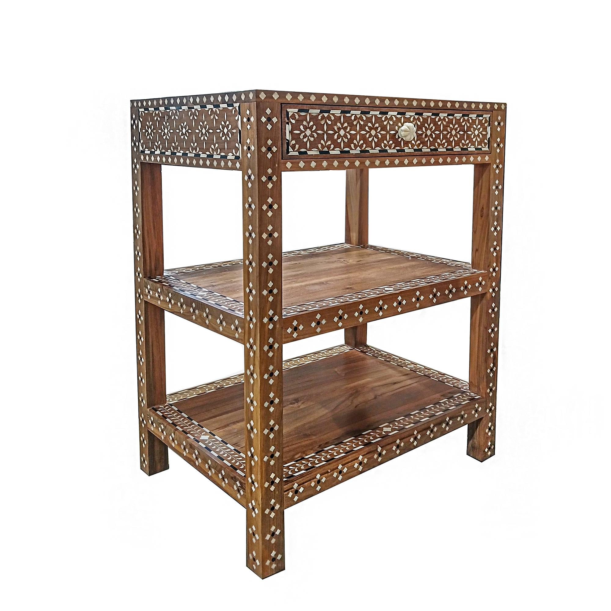 Tavolino / Comodino in teak intarsiato dall'India in vendita 6