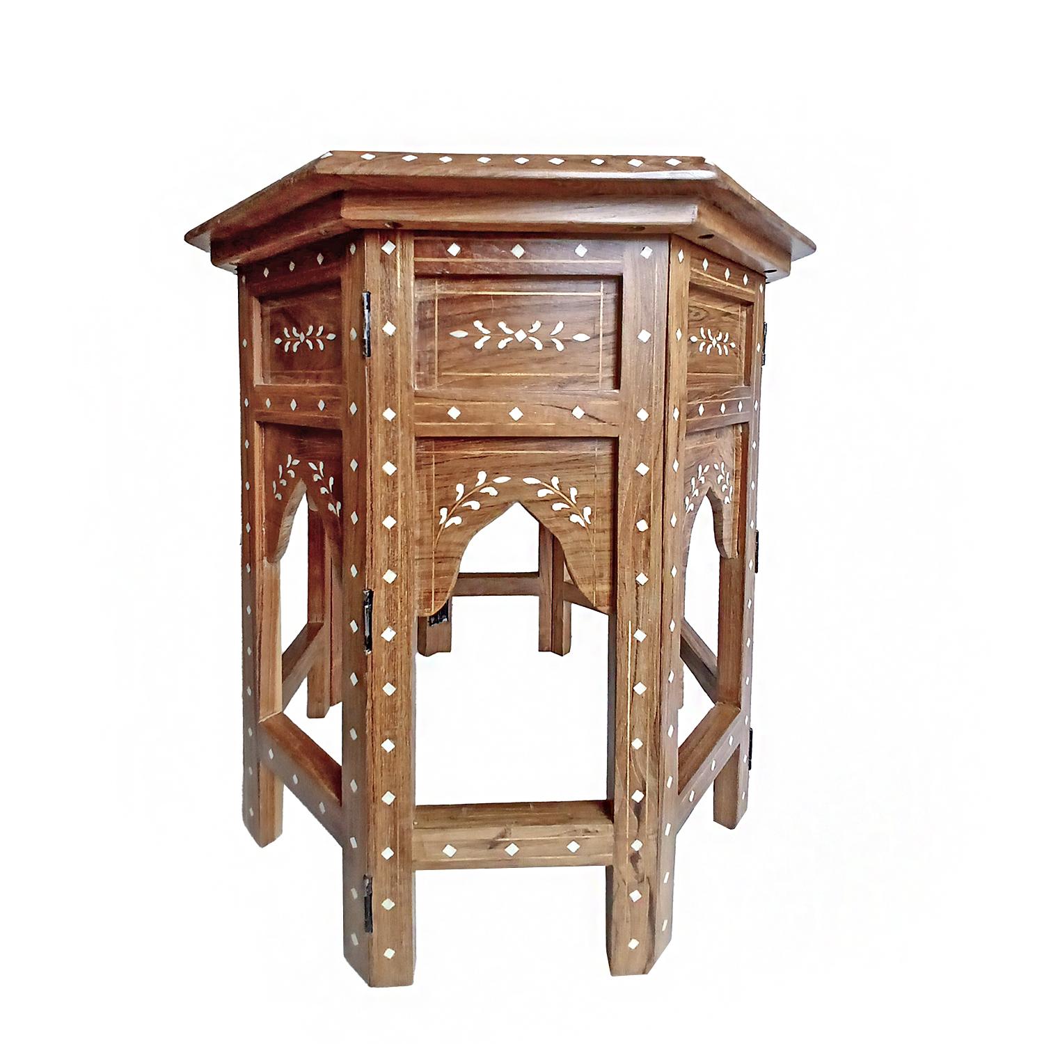Inlaid Teak Octagonal Side Table, India en Excelente estado para la venta en New York, NY