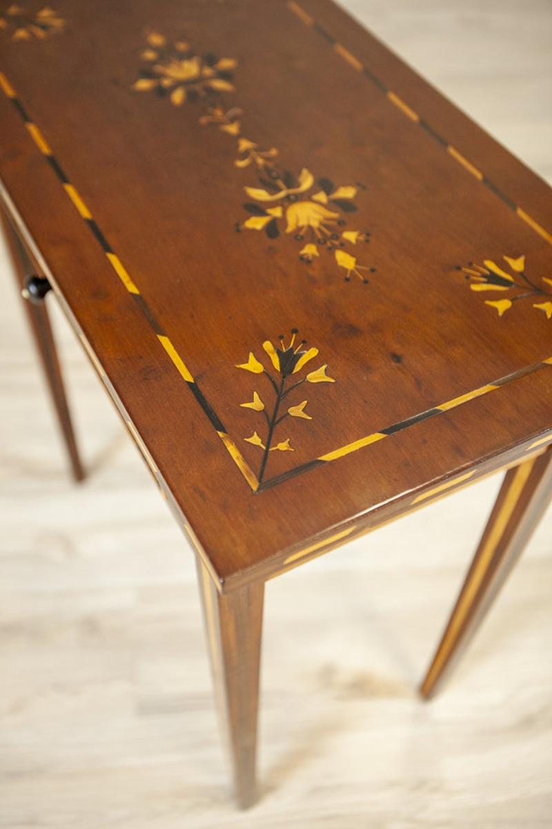 Inlaid Walnut Side Table, Late 19th Century For Sale 2