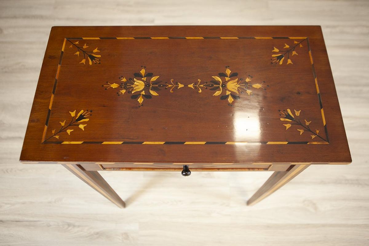 Inlaid Walnut Side Table, Late 19th Century For Sale 3