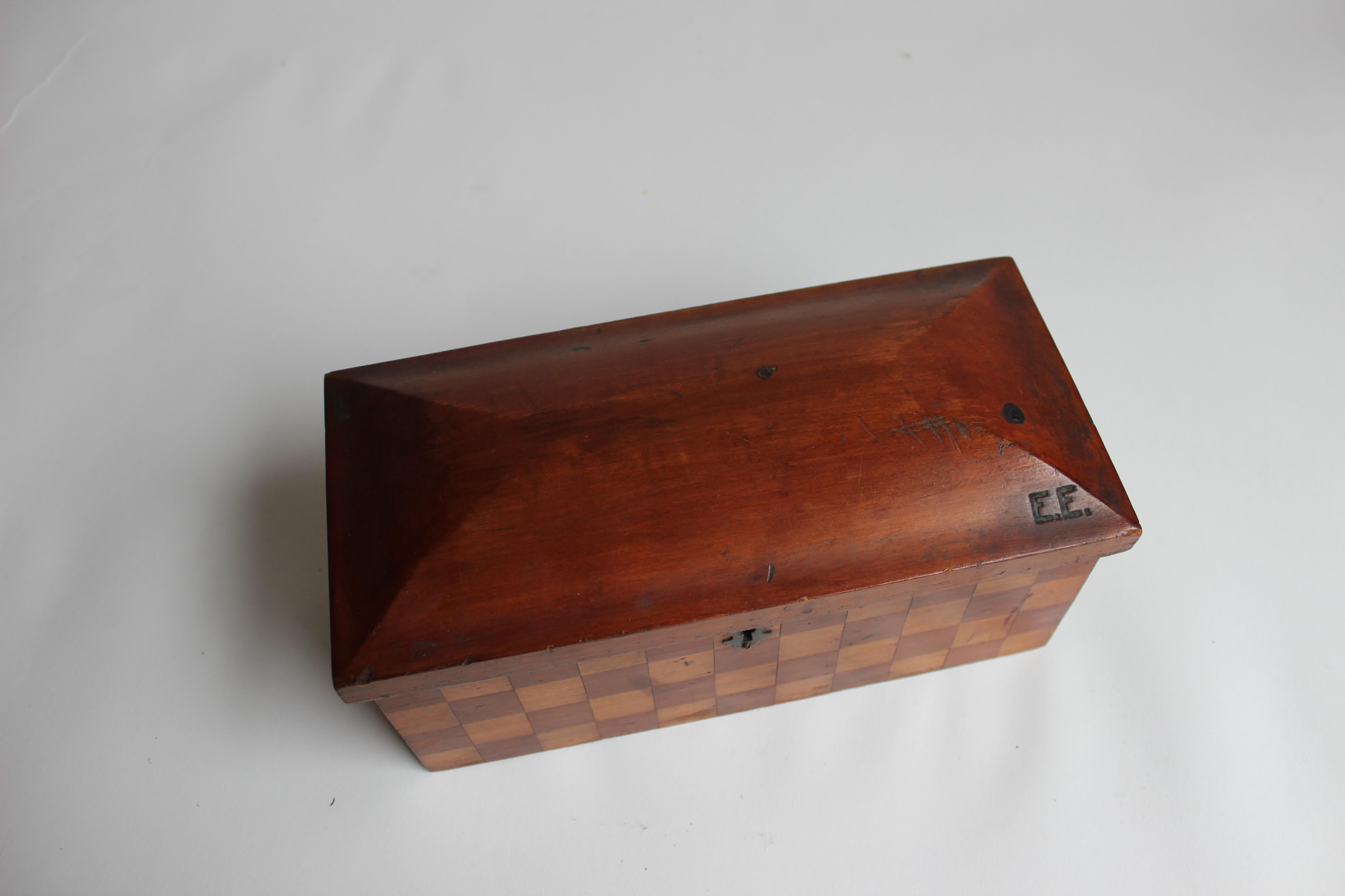 Inlaid Wood Checker Box 1