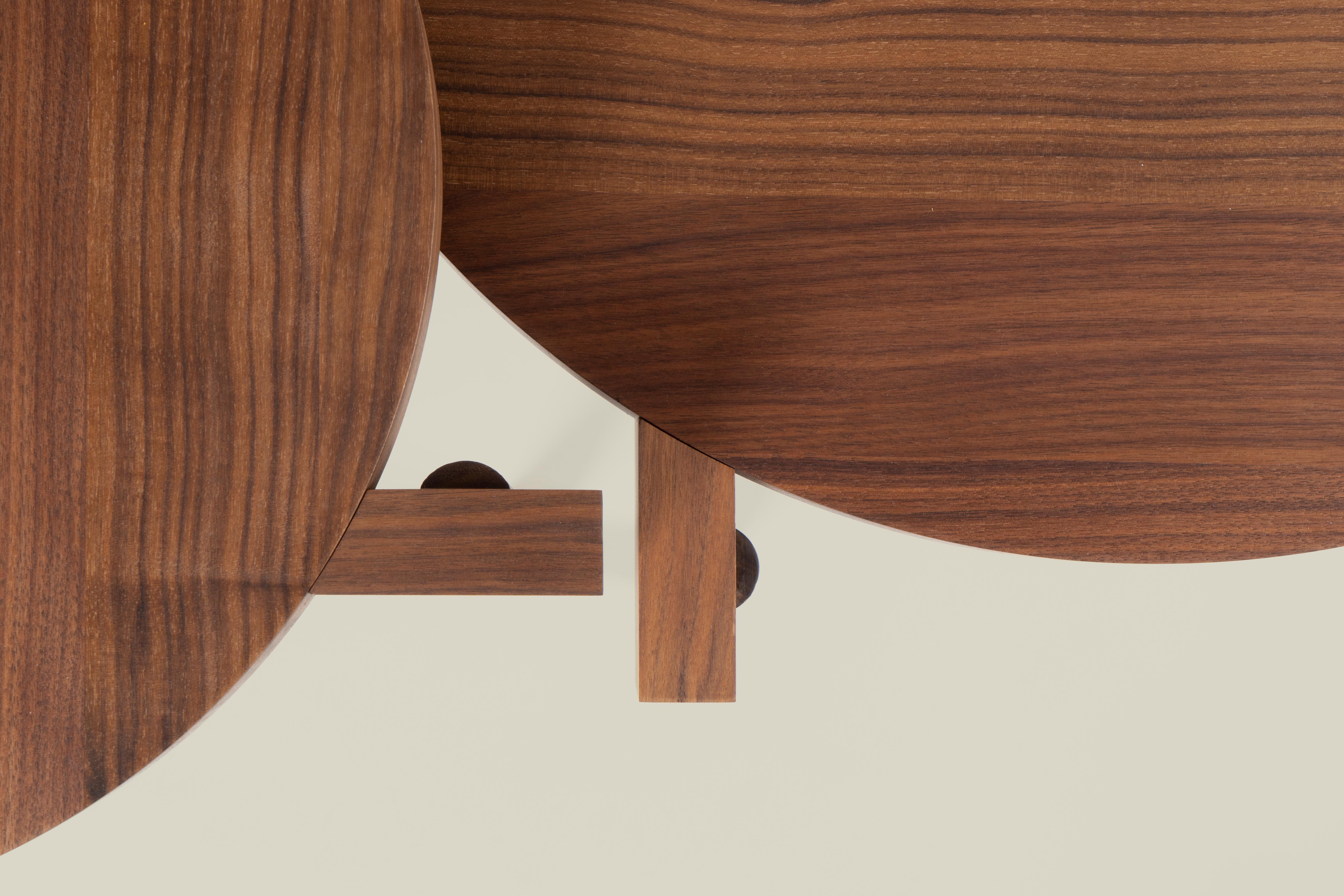 Postmoderno Overlapping Walnut Coffee Table with Round Top Insert by Antonio De Marco in vendita