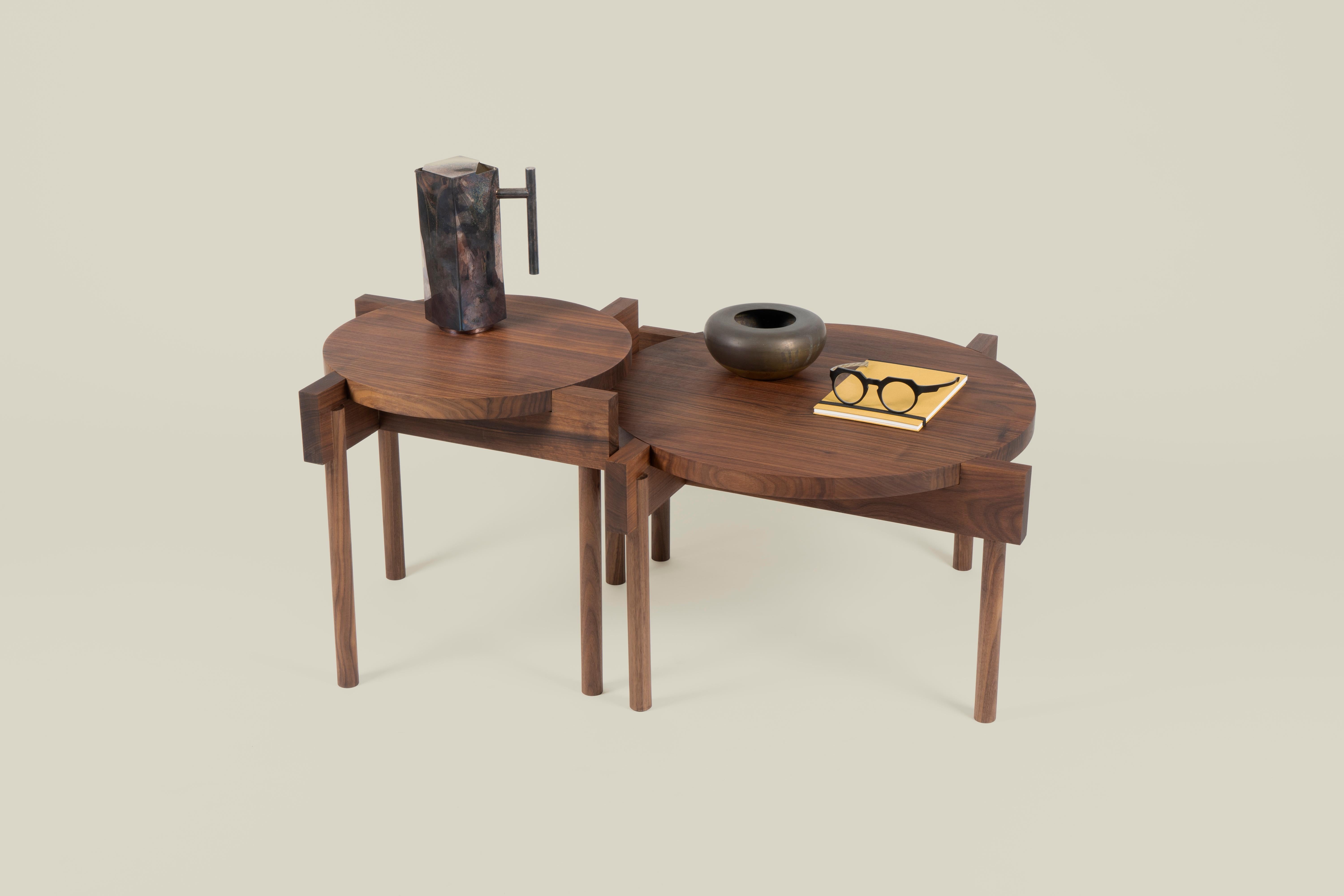 Noce Overlapping Walnut Side Table with Round Top Insert by Antonio De Marco in vendita