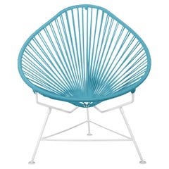 Innit Designs - Chaise Acapulco - Tissage bleu sur cadre blanc