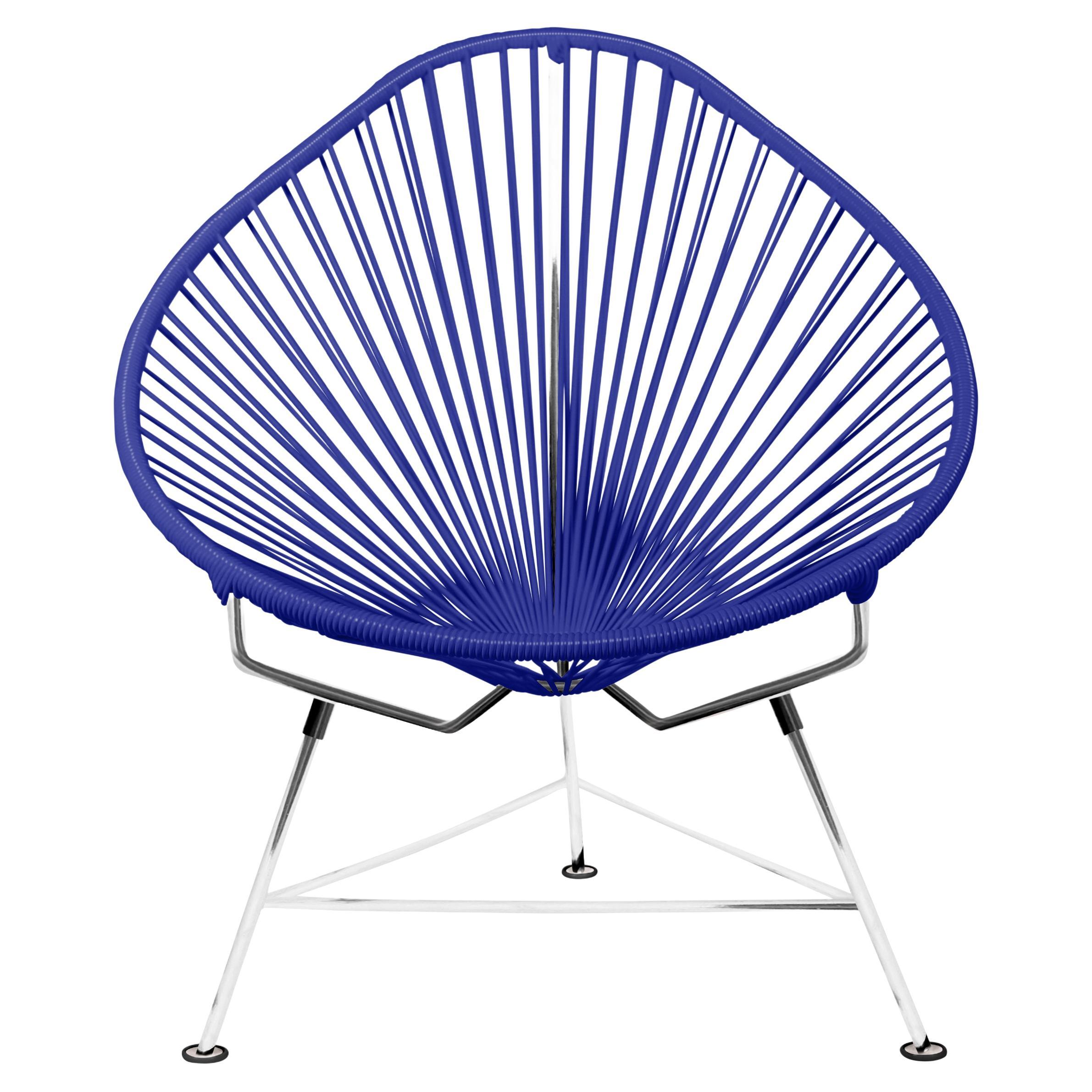 Innit Designs chaise Acapulco tissée en bleu profond sur cadre chromé