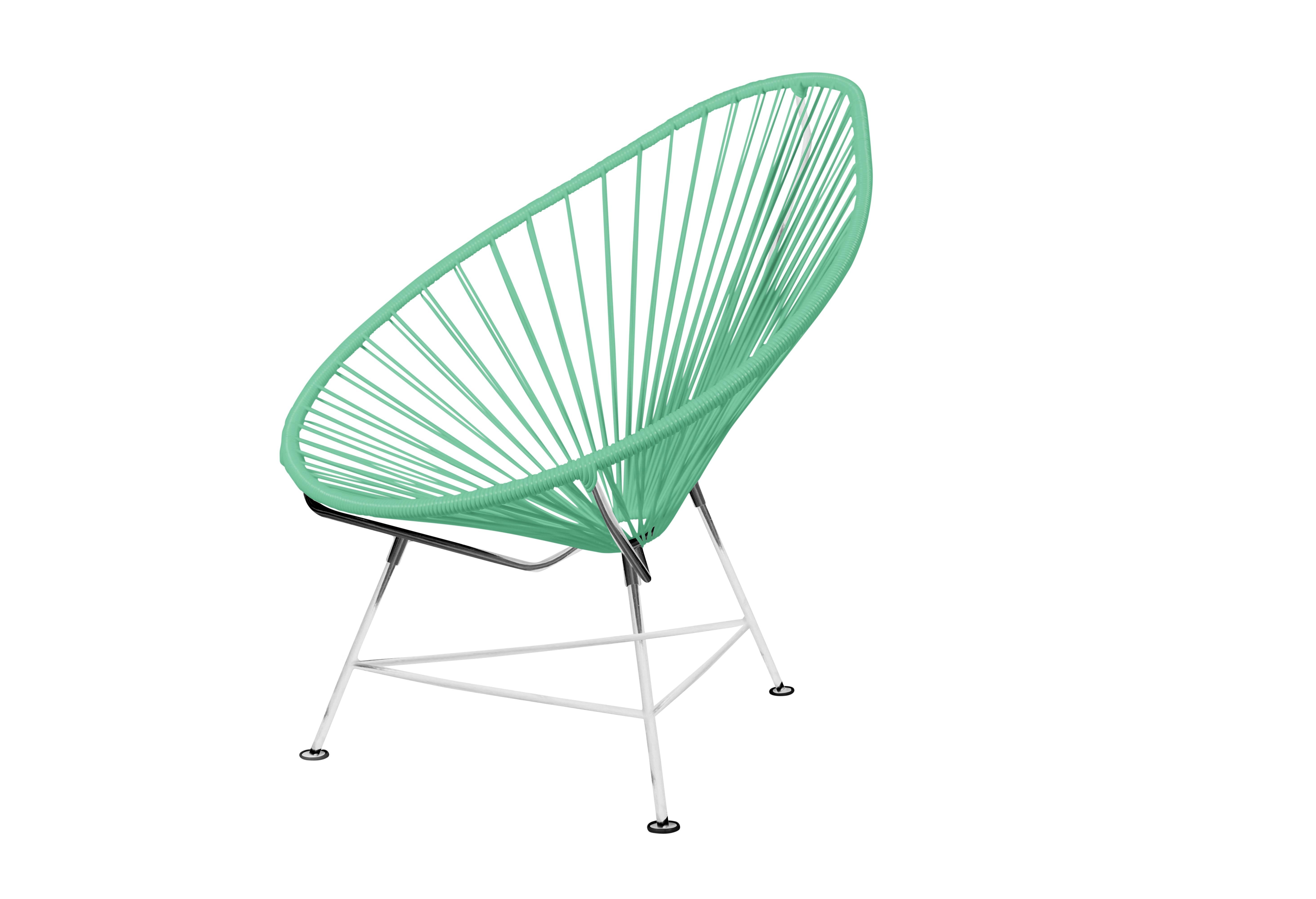 Canadien Innit Designs fauteuil Acapulco tissé couleur menthe sur cadre chromé en vente