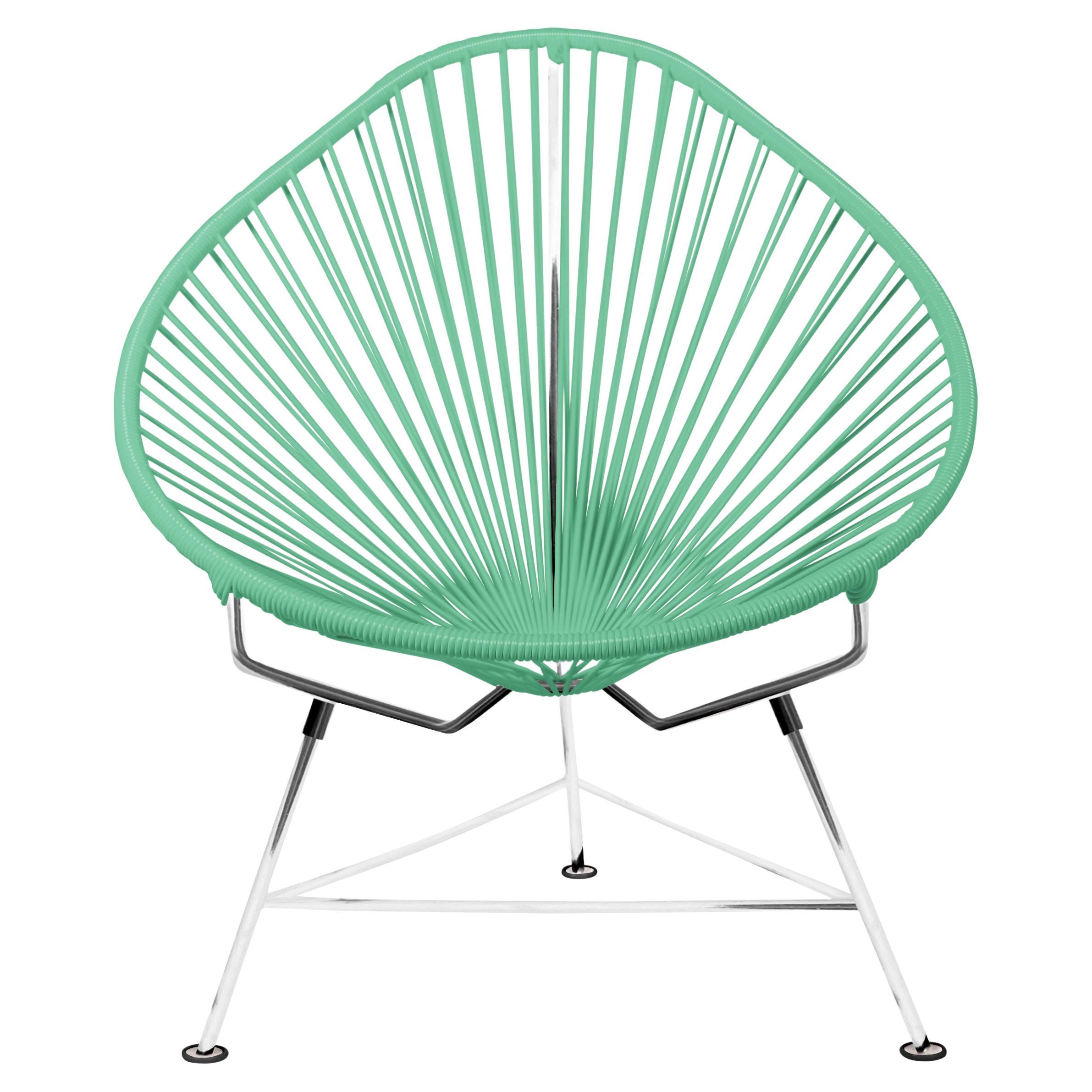 Innit Designs fauteuil Acapulco tissé couleur menthe sur cadre chromé en vente