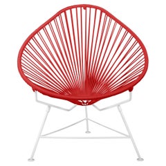 Innit Designs - Chaise Acapulco - Tissage rouge sur cadre blanc