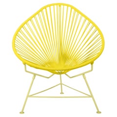 Innit Designs chaise Acapulco tissée en jaune sur cadre jaune