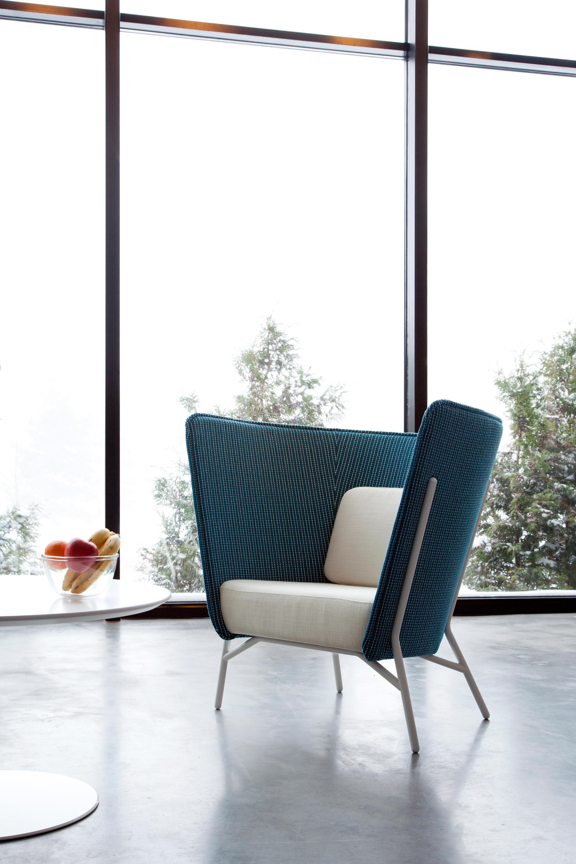 Tissu Chaise à haut dossier Inno Aura L conçue par Mikko Laakkonen en vente