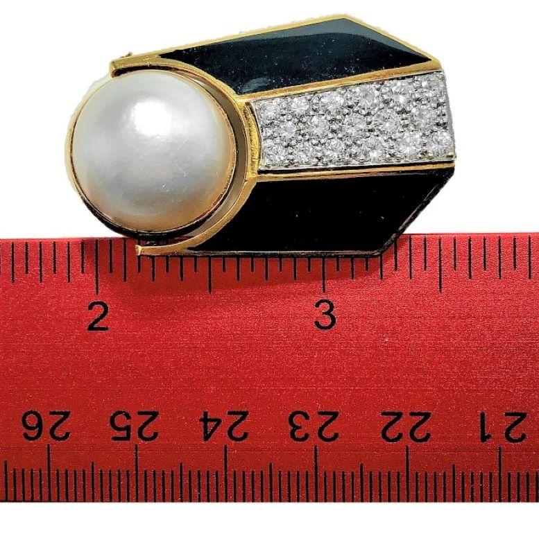 Innovative 18k, Mabe Pearl, Diamond and Black Enamel Pendant In Good Condition For Sale In Palm Beach, FL